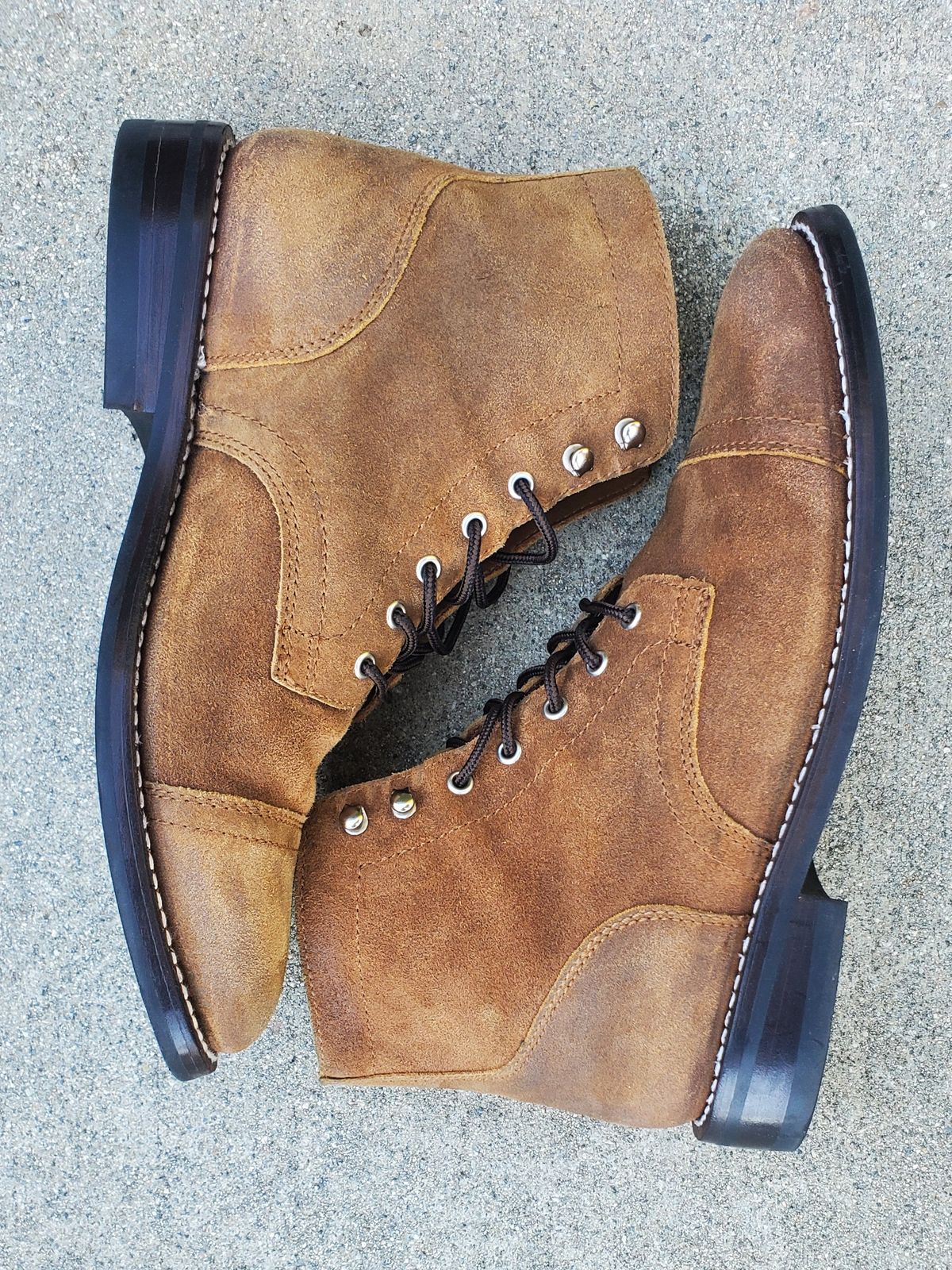Photo by kananaios on November 3, 2023 of the Thursday Captain in Safari WeatherSafe Suede.