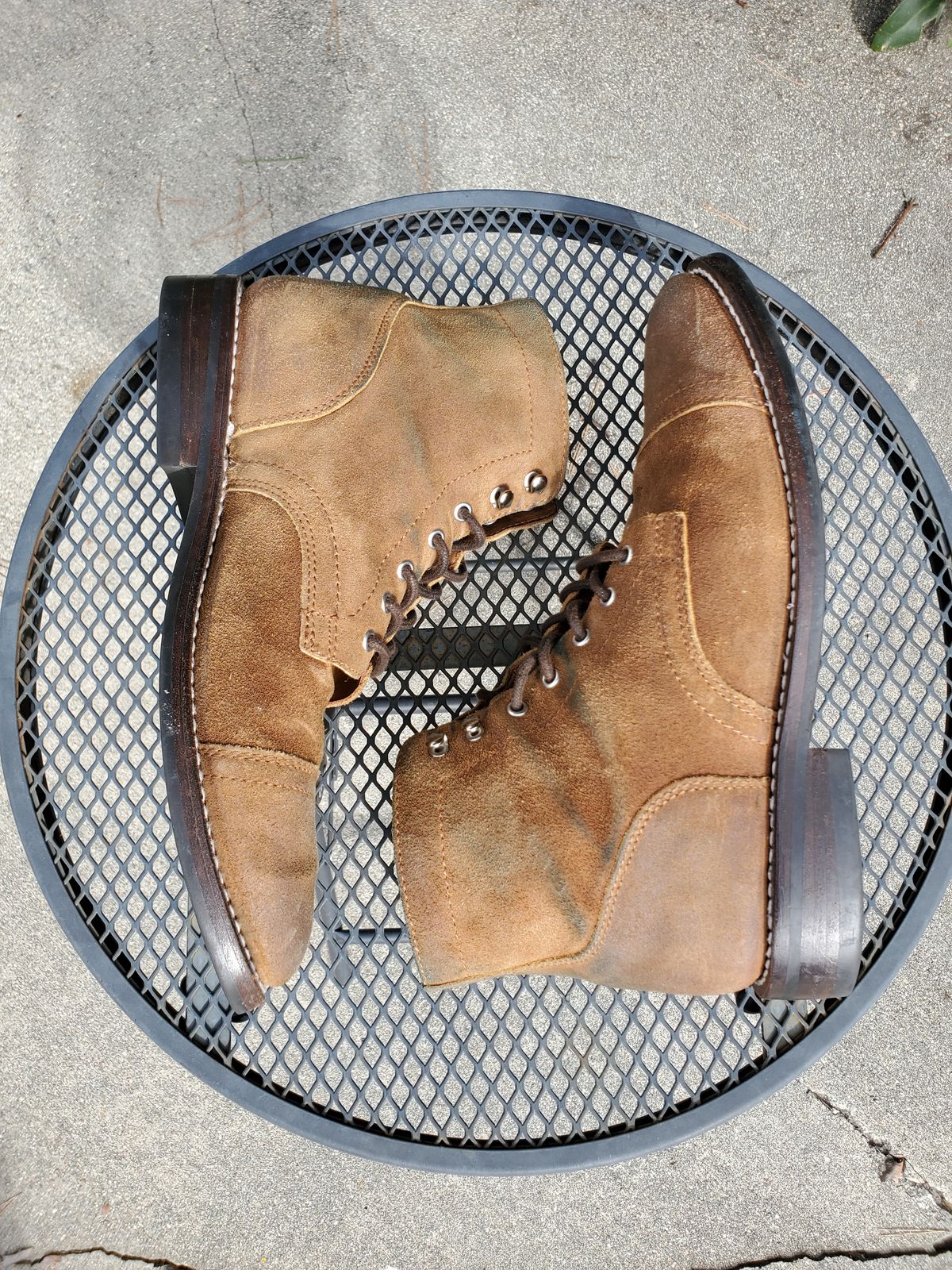 Photo by kananaios on February 3, 2024 of the Thursday Captain in Safari WeatherSafe Suede.