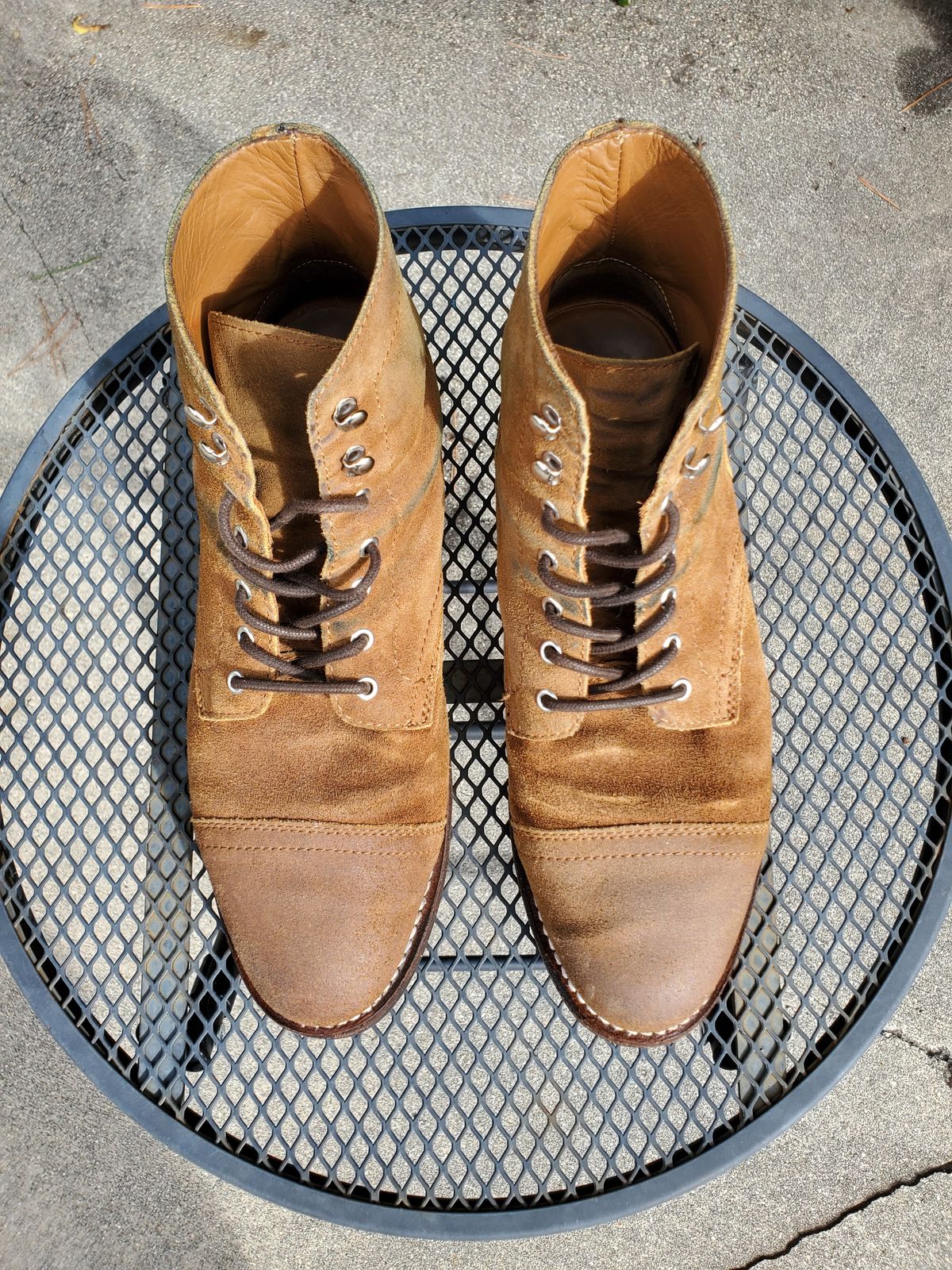 Photo by kananaios on February 3, 2024 of the Thursday Captain in Safari WeatherSafe Suede.