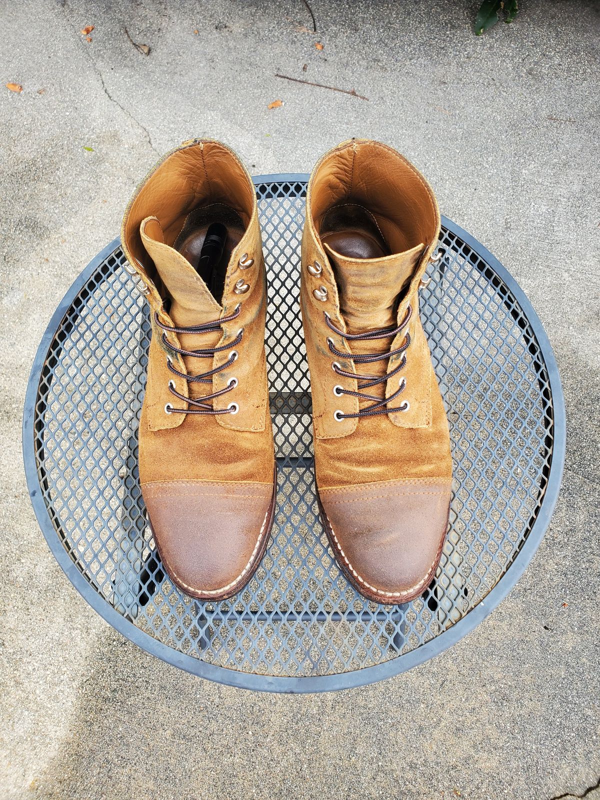 Photo by kananaios on March 3, 2024 of the Thursday Captain in Safari WeatherSafe Suede.