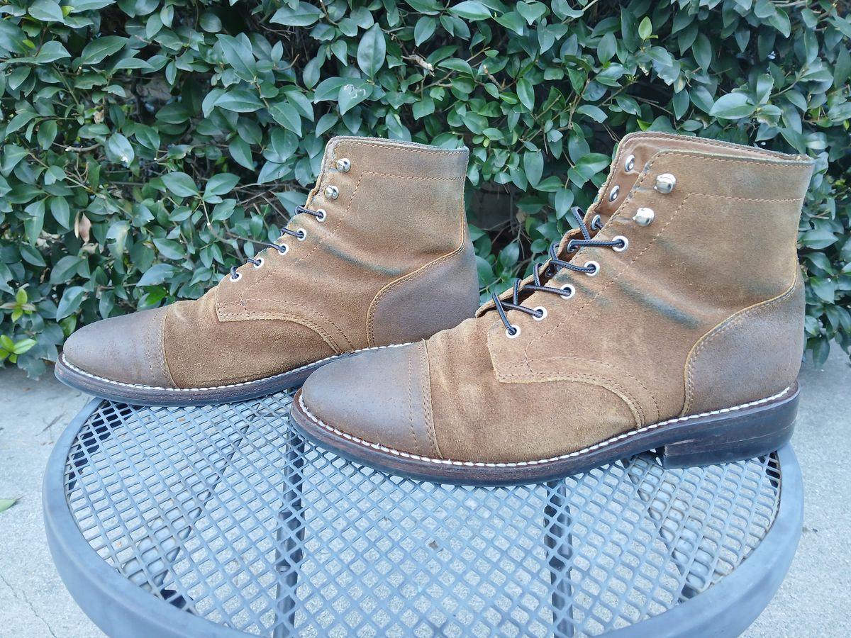 Photo by kananaios on April 2, 2024 of the Thursday Captain in Safari WeatherSafe Suede.