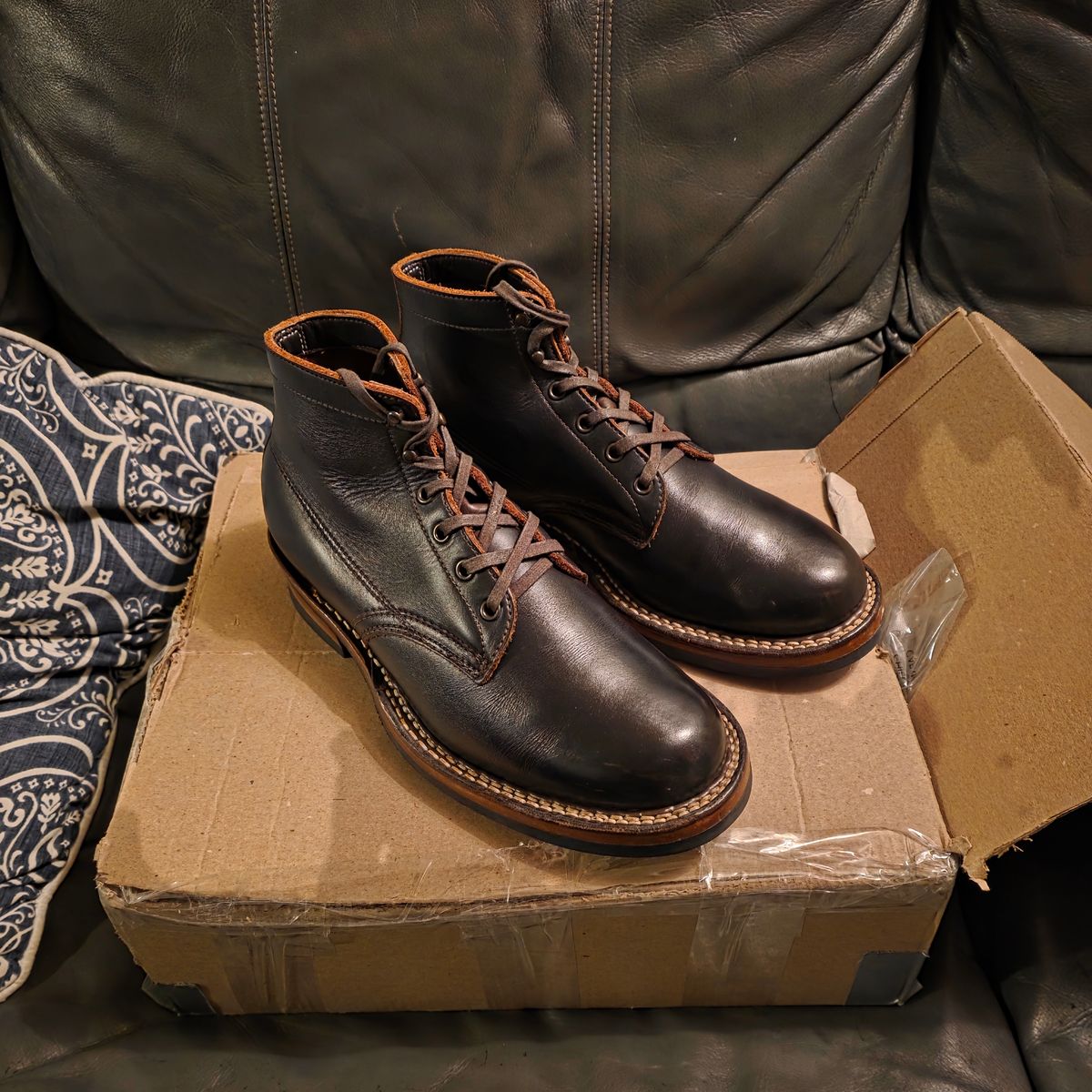 Photo by kananaios on January 9, 2026 of the White's Semi-Dress in Seidel Brown Dress.