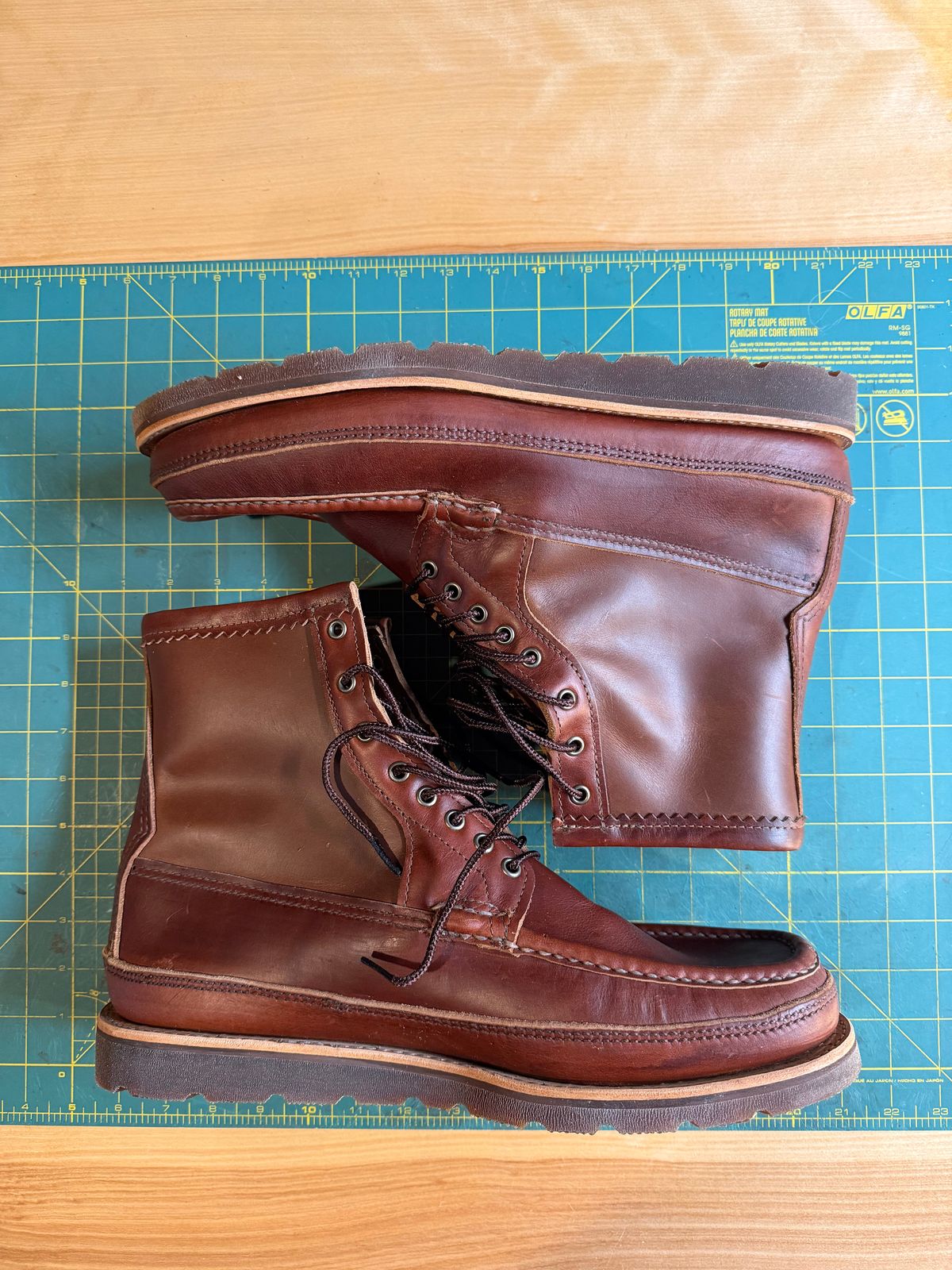 Photo by rufio on October 23, 2025 of the Russell Moccasin Co. Custom Model in Seidel Crust Double Shot.