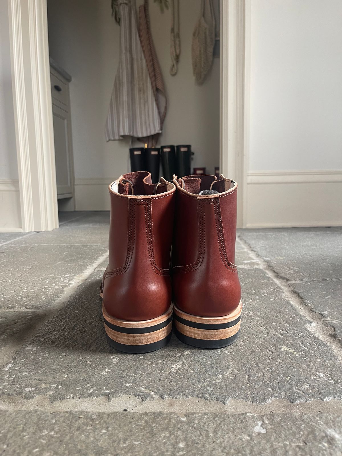 Photo by rufio on November 1, 2023 of the Nicks Free Range in Wickett & Craig Medium Brown English Bridle.