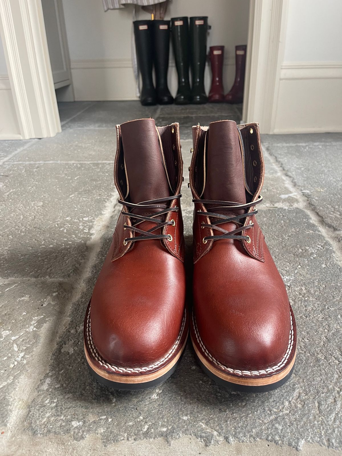 Photo by rufio on November 1, 2023 of the Nicks Free Range in Wickett & Craig Medium Brown English Bridle.