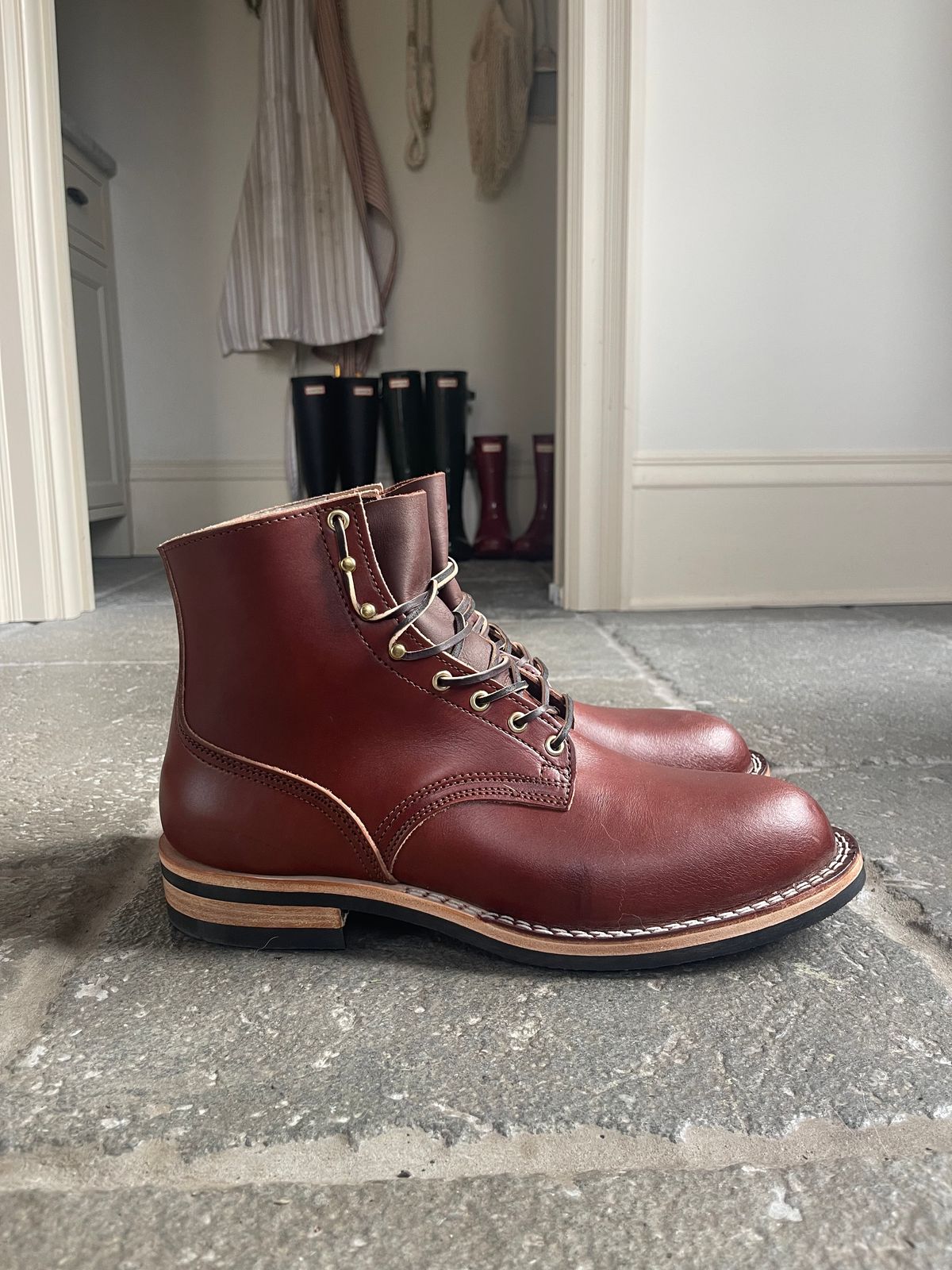 Photo by rufio on November 1, 2023 of the Nicks Free Range in Wickett & Craig Medium Brown English Bridle.