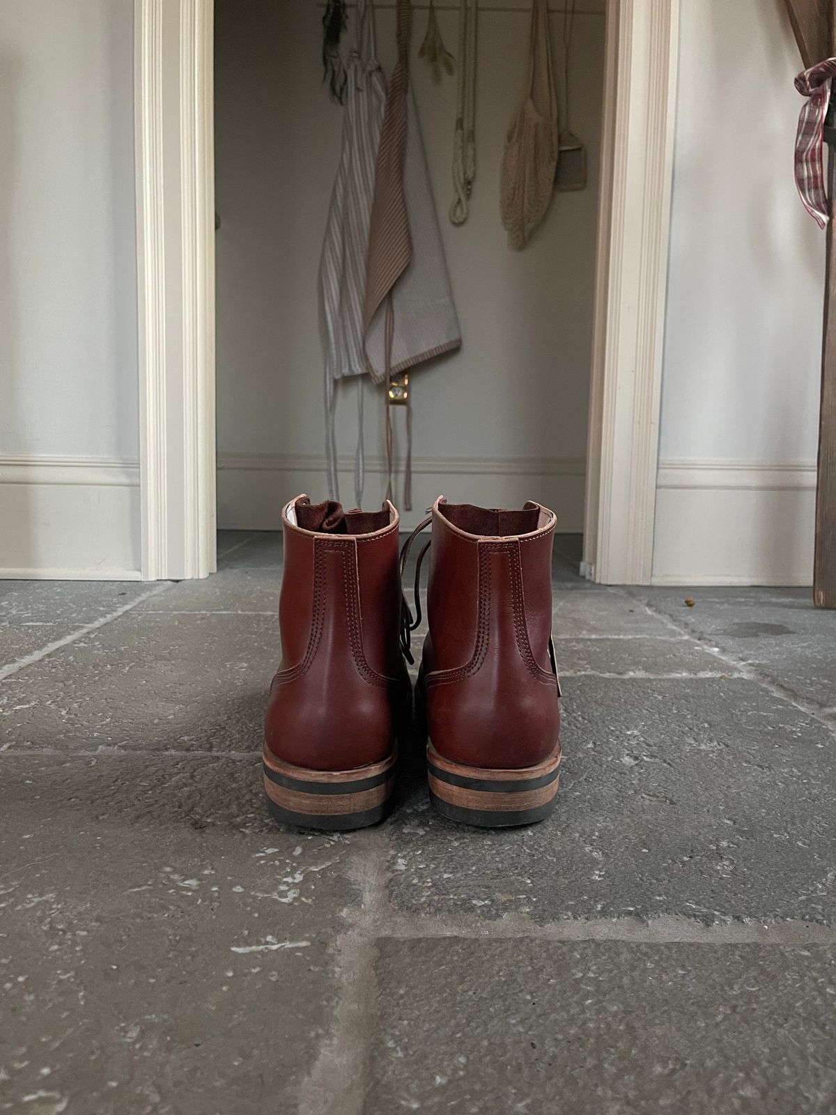 Photo by rufio on December 5, 2023 of the Nicks Free Range in Wickett & Craig Medium Brown English Bridle.