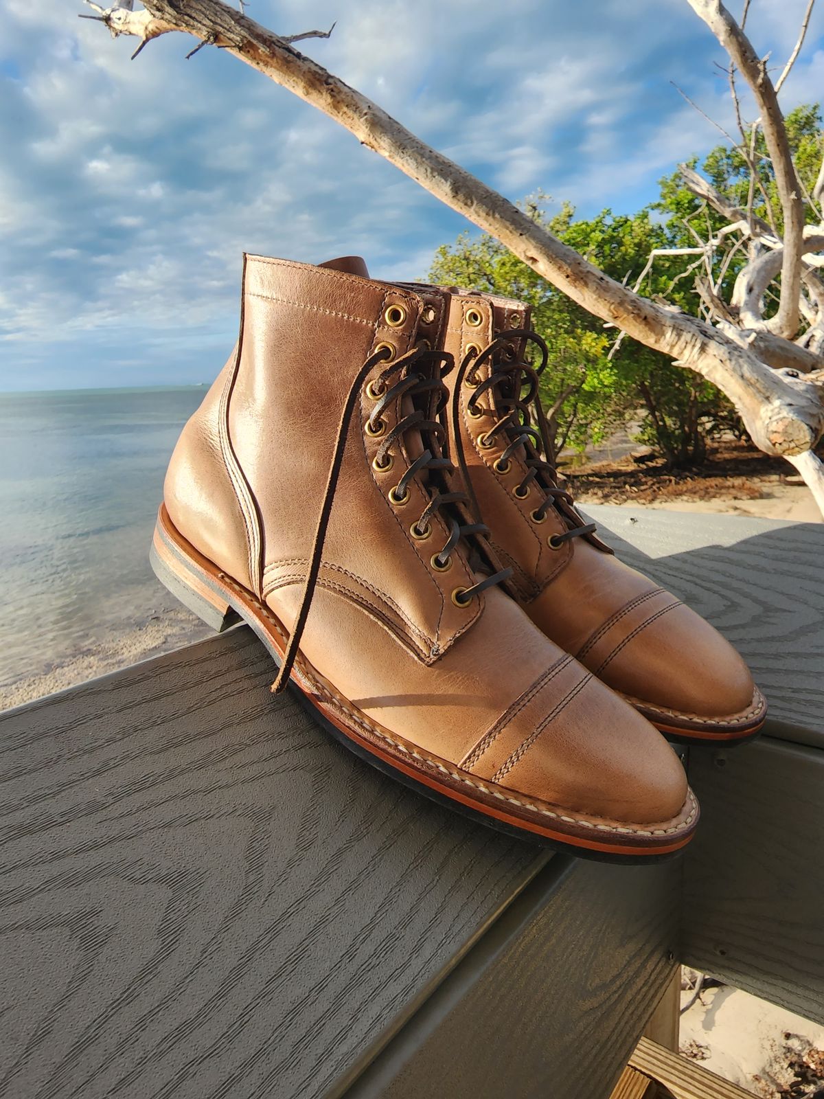 Photo by Capt305 on October 1, 2022 of the White's MP-M1TC in Horween Natural Chromexcel.