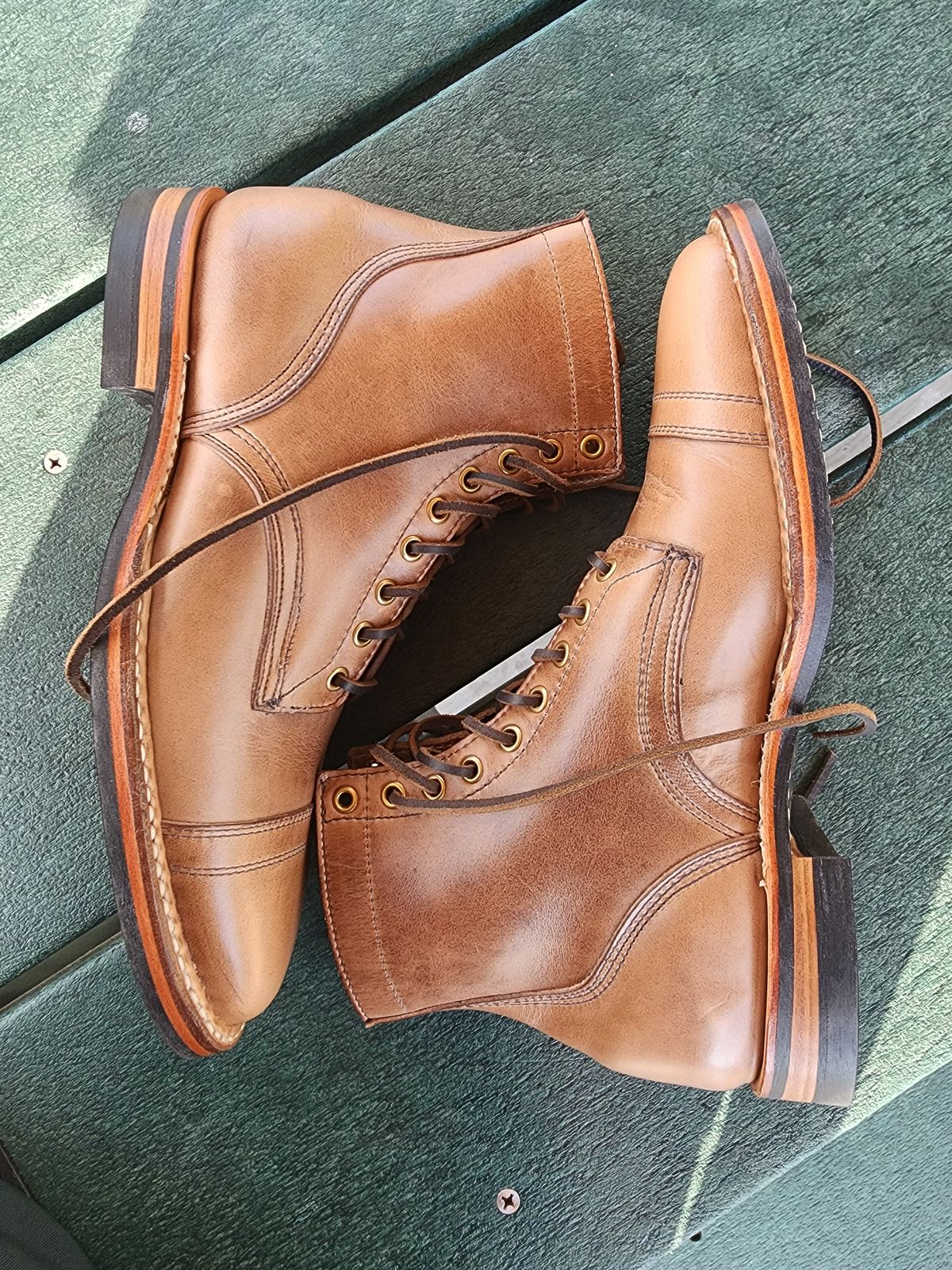 Photo by Capt305 on October 1, 2022 of the White's MP-M1TC in Horween Natural Chromexcel.