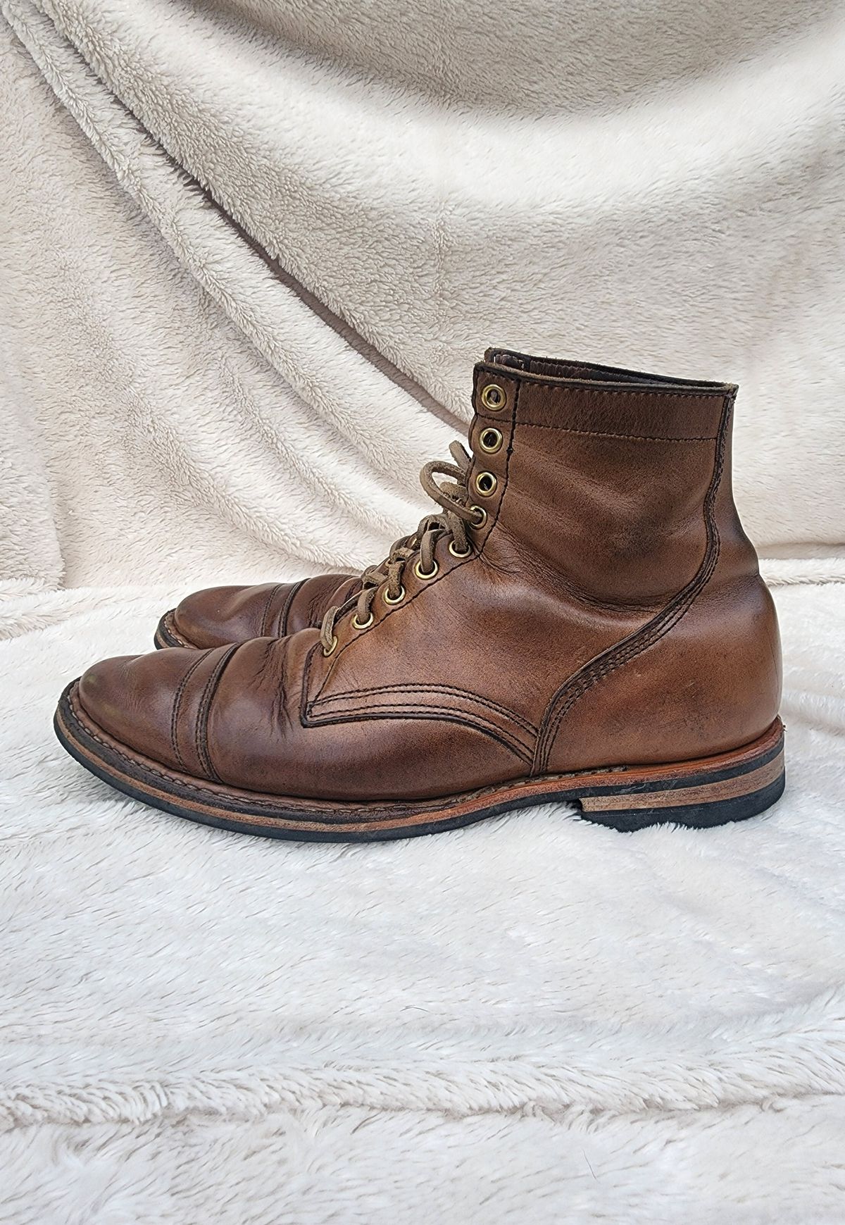 Photo by Capt305 on December 2, 2022 of the White's MP-M1TC in Horween Natural Chromexcel.