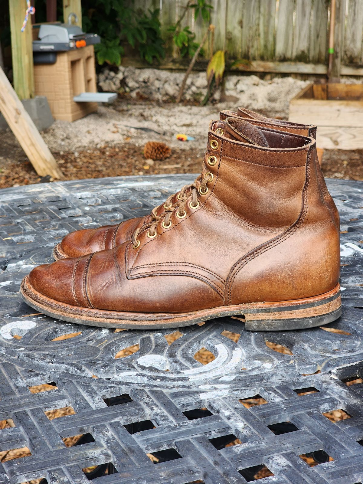 Photo by Capt305 on January 4, 2023 of the White's MP-M1TC in Horween Natural Chromexcel.
