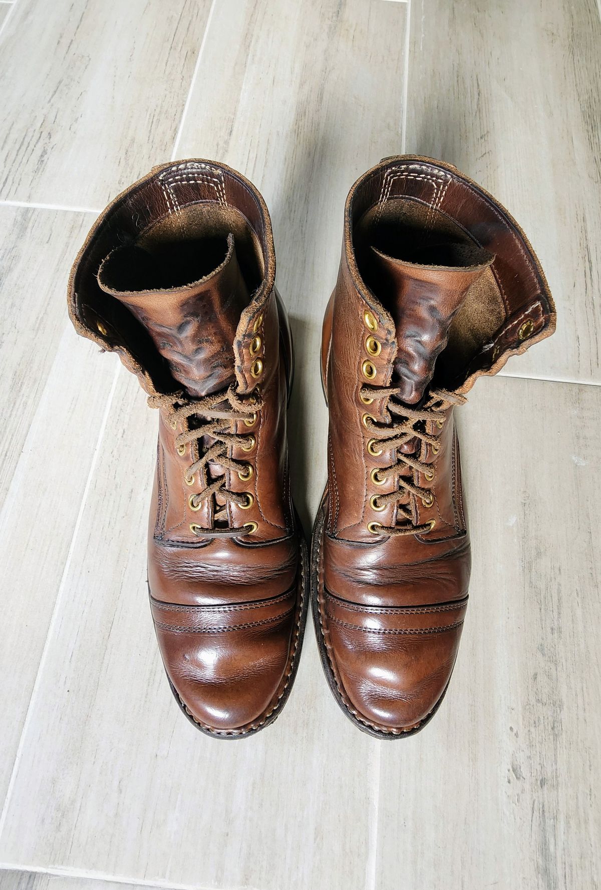 Photo by Capt305 on March 5, 2023 of the White's MP-M1TC in Horween Natural Chromexcel.