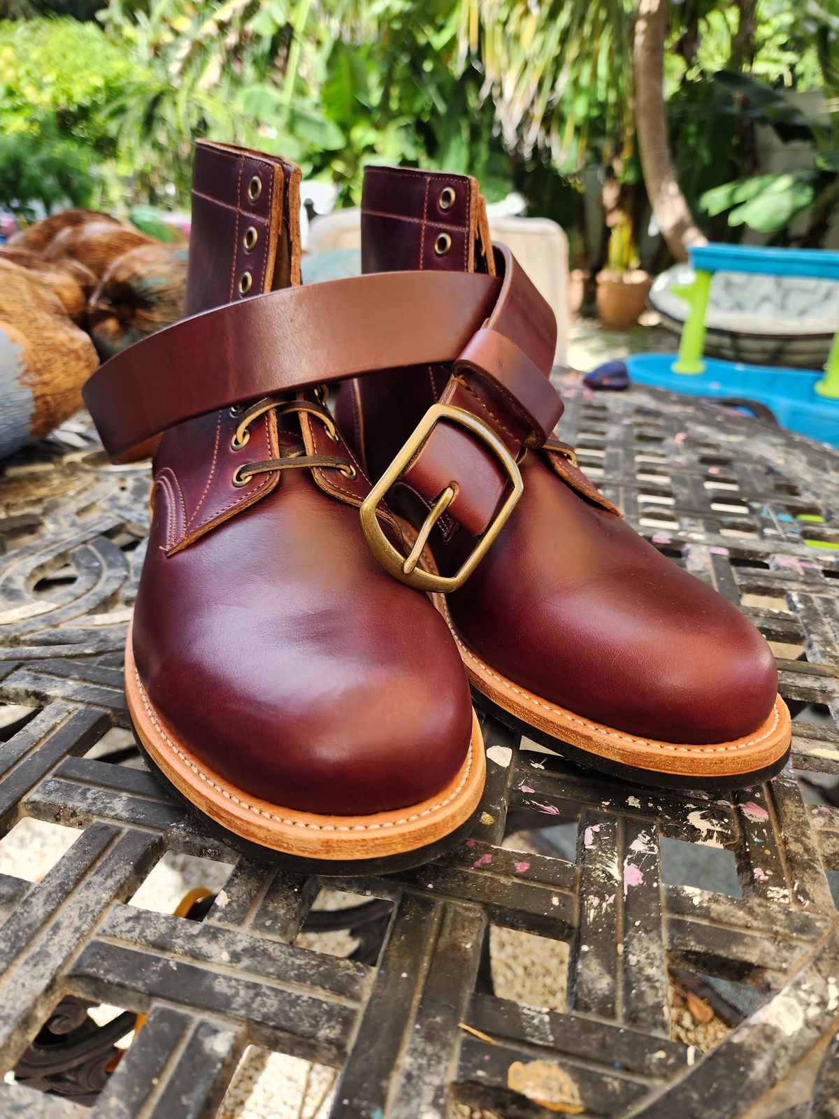 Photo by Capt305 on October 1, 2023 of the Oak Street Bootmakers Trench Boot in Horween Color 8 Chromexcel.