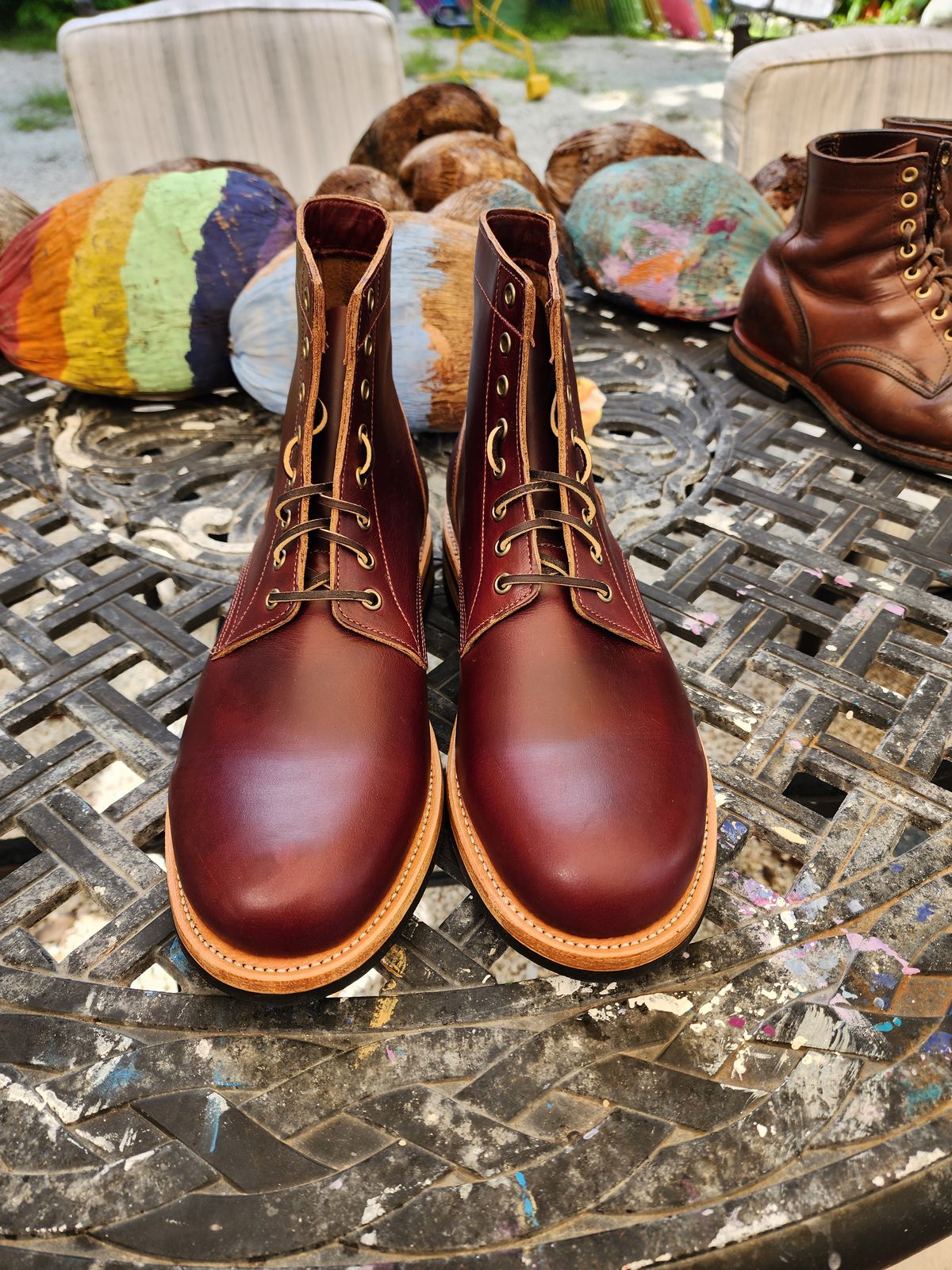Photo by Capt305 on October 1, 2023 of the Oak Street Bootmakers Trench Boot in Horween Color 8 Chromexcel.
