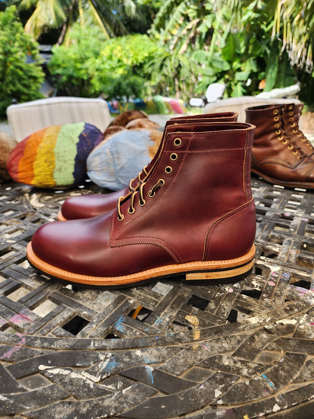 Photo by Capt305 on October 1, 2023 of the Oak Street Bootmakers Trench Boot in Horween Color 8 Chromexcel.