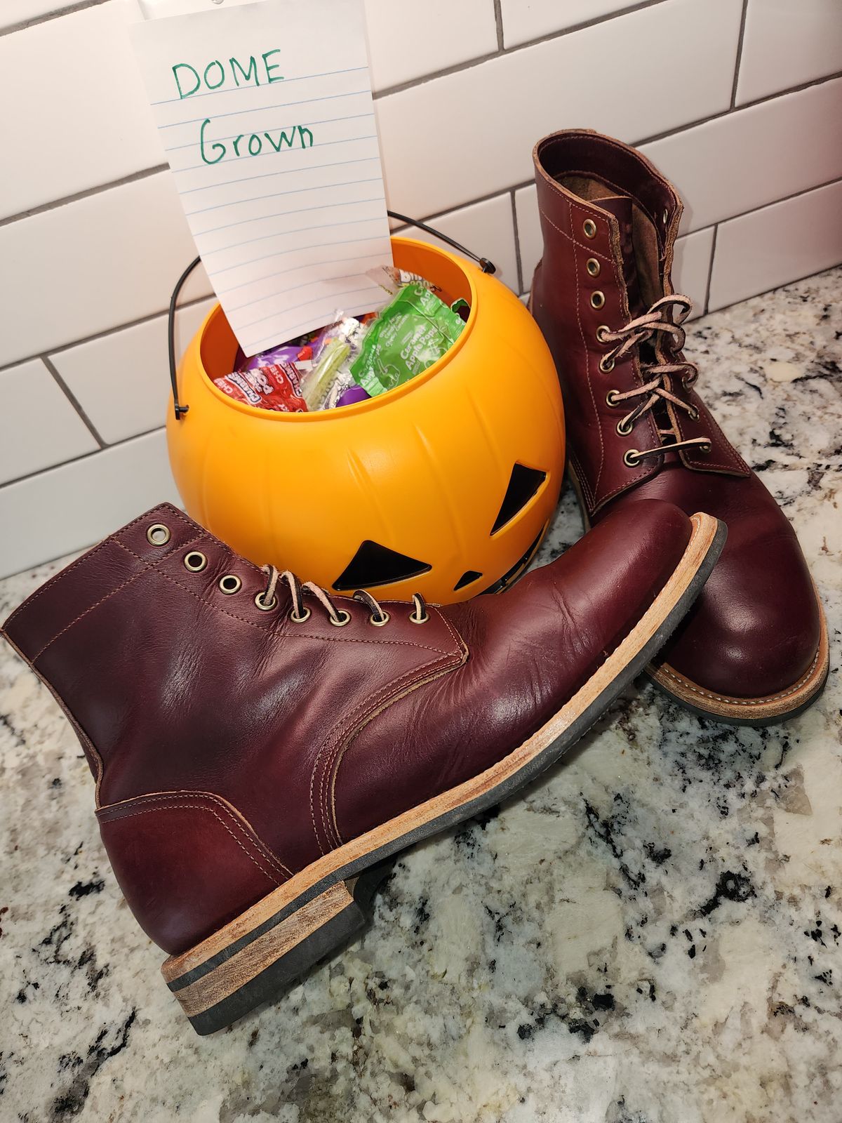 Photo by Capt305 on November 4, 2023 of the Oak Street Bootmakers Trench Boot in Horween Color 8 Chromexcel.