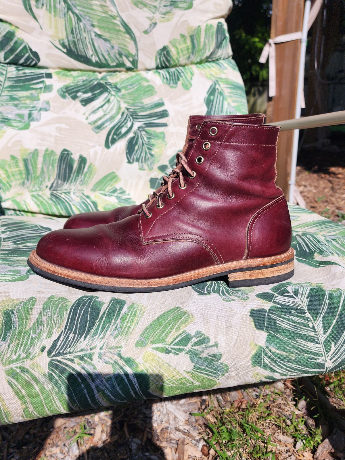Photo by Capt305 on December 3, 2023 of the Oak Street Bootmakers Trench Boot in Horween Color 8 Chromexcel.