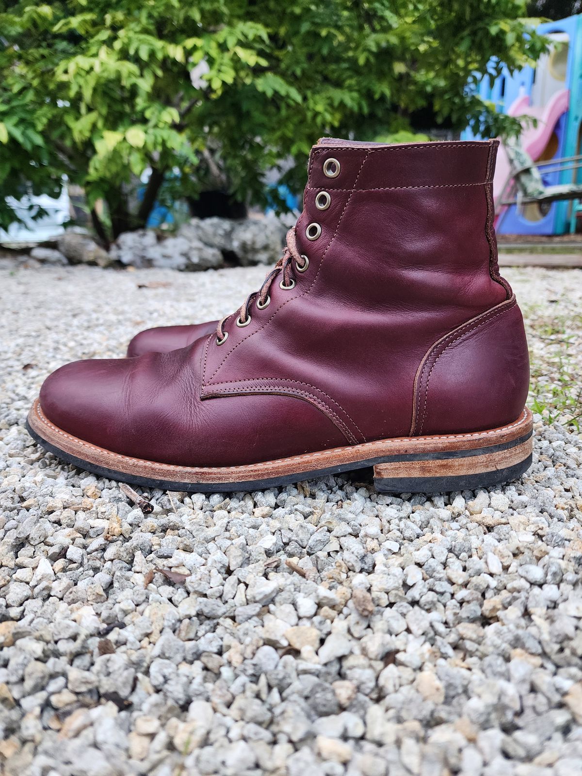 Photo by Capt305 on January 5, 2024 of the Oak Street Bootmakers Trench Boot in Horween Color 8 Chromexcel.