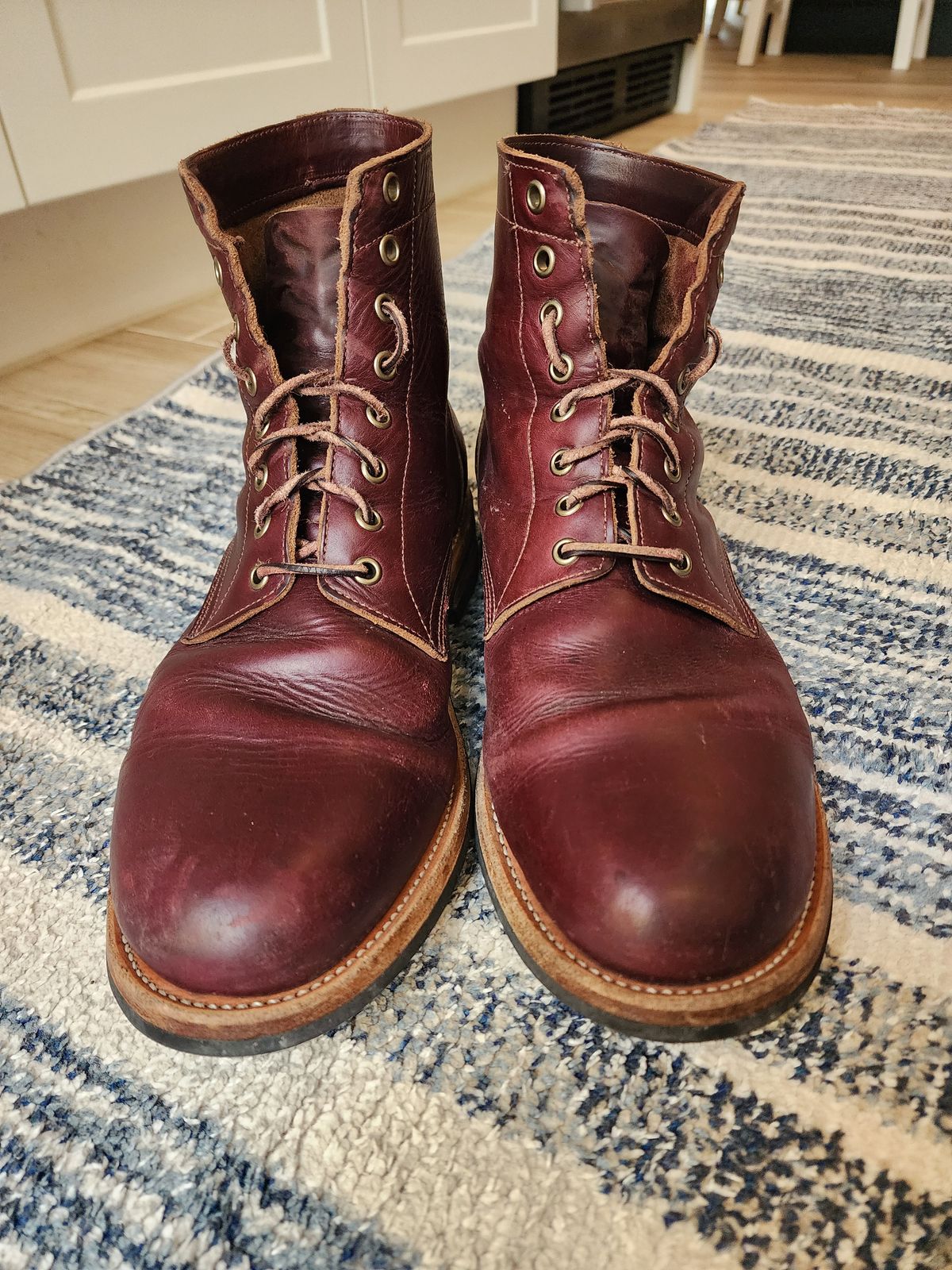 Photo by Capt305 on February 5, 2024 of the Oak Street Bootmakers Trench Boot in Horween Color 8 Chromexcel.