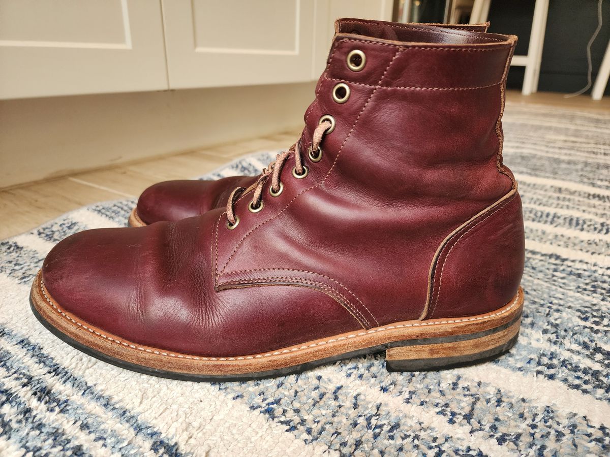 Photo by Capt305 on February 5, 2024 of the Oak Street Bootmakers Trench Boot in Horween Color 8 Chromexcel.