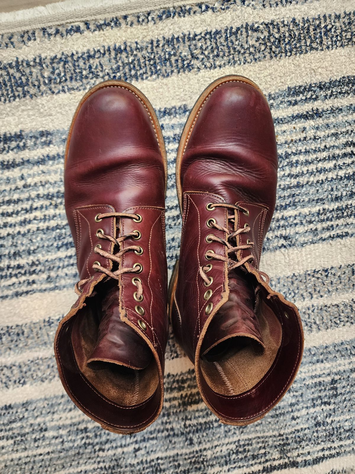 Photo by Capt305 on February 5, 2024 of the Oak Street Bootmakers Trench Boot in Horween Color 8 Chromexcel.