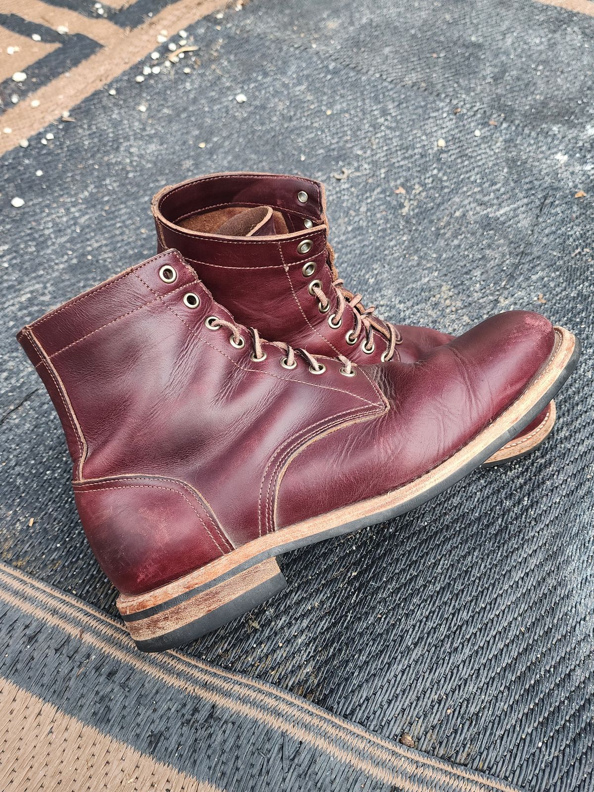 Photo by Capt305 on March 5, 2024 of the Oak Street Bootmakers Trench Boot in Horween Color 8 Chromexcel.