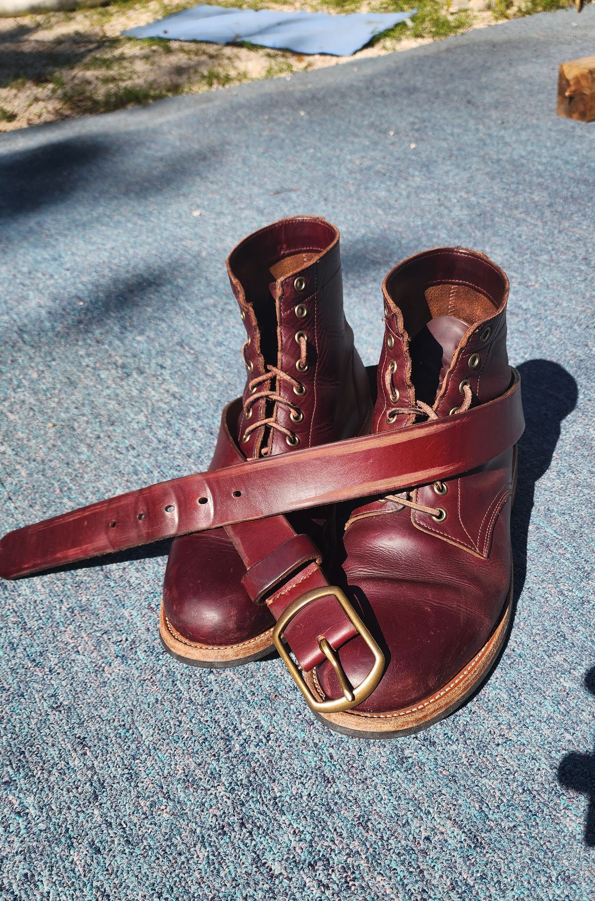 Photo by Capt305 on April 5, 2024 of the Oak Street Bootmakers Trench Boot in Horween Color 8 Chromexcel.