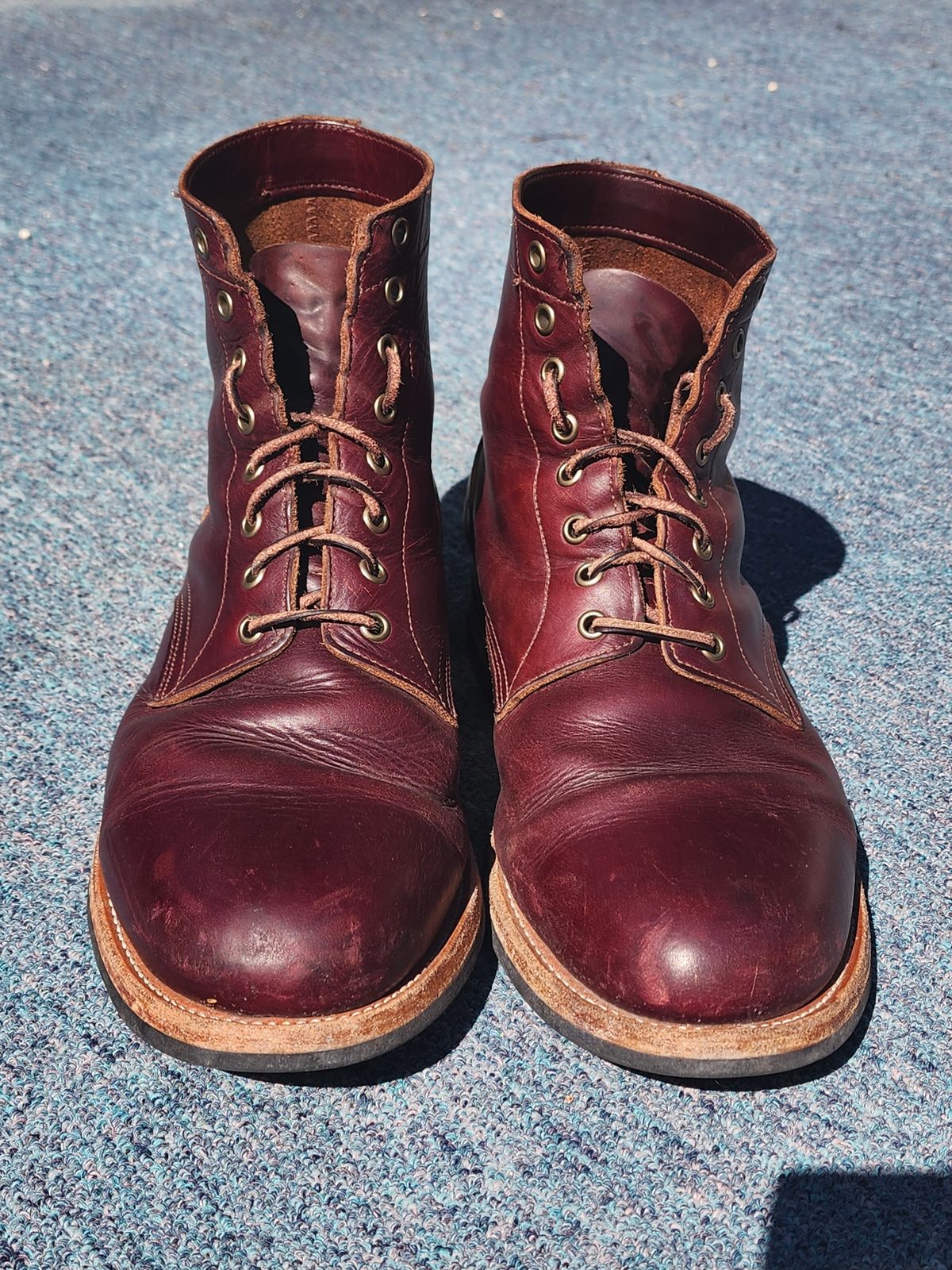 Photo by Capt305 on April 5, 2024 of the Oak Street Bootmakers Trench Boot in Horween Color 8 Chromexcel.