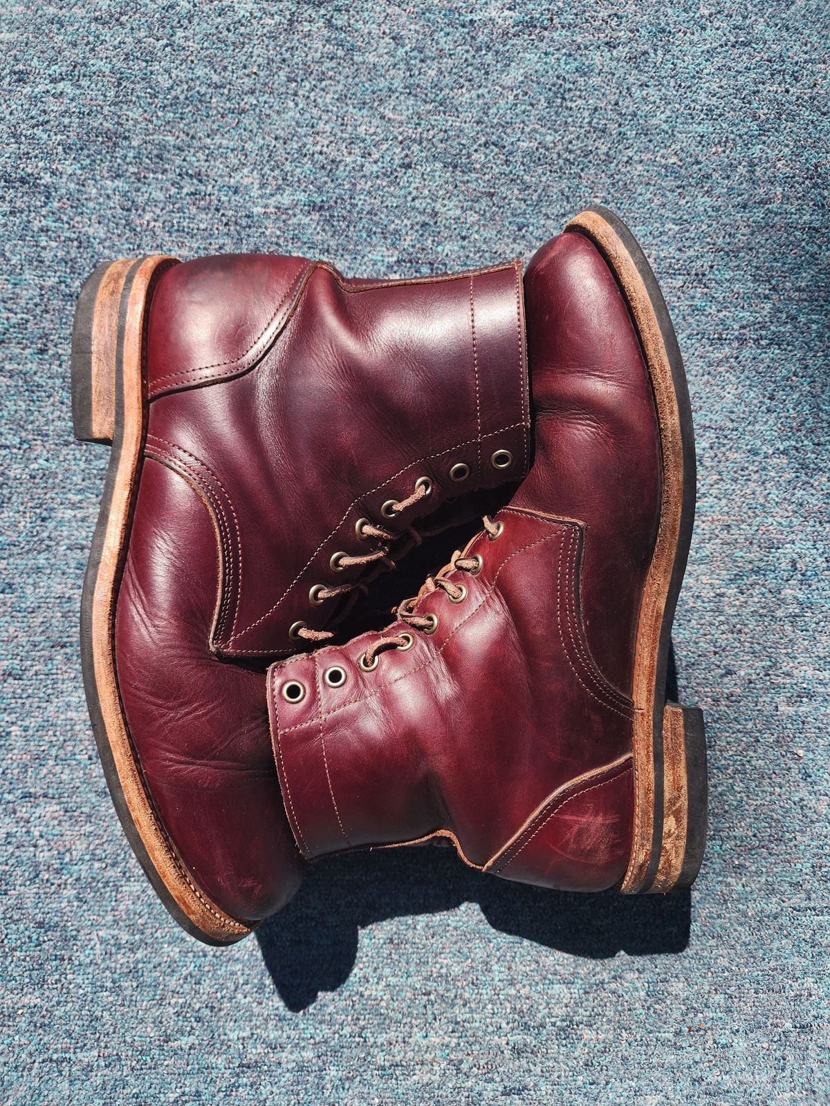 Photo by Capt305 on April 5, 2024 of the Oak Street Bootmakers Trench Boot in Horween Color 8 Chromexcel.