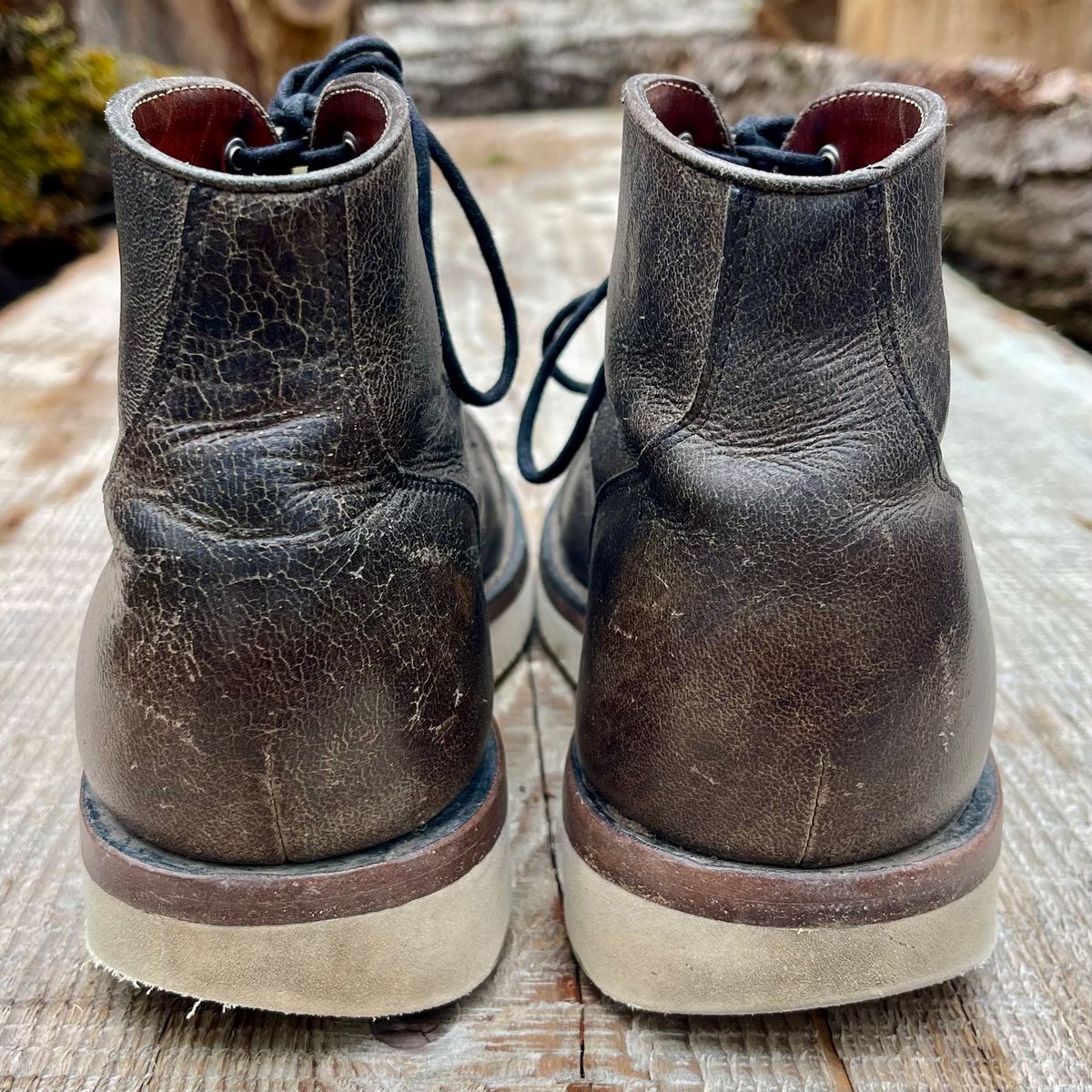 Photo by renee2day on March 3, 2025 of the Grant Stone Garrison Boot in Black Waxed Deer.