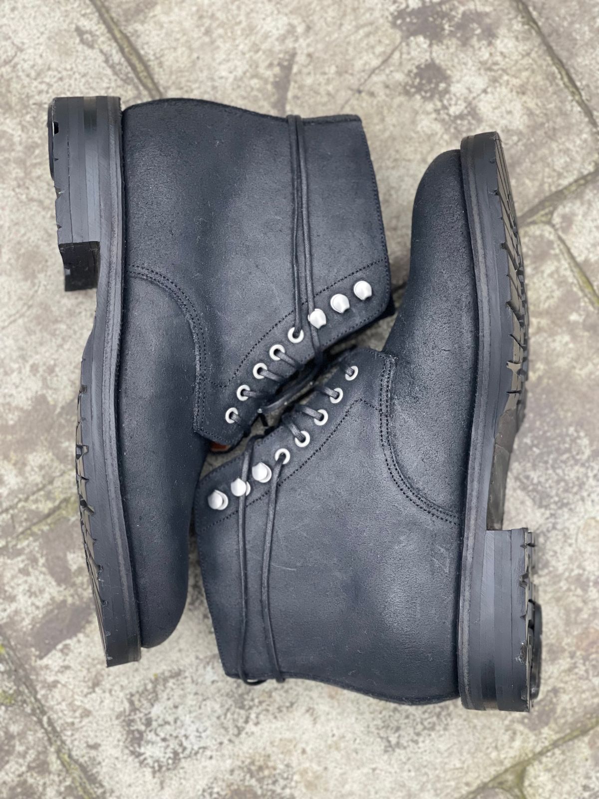 Photo by renee2day on November 1, 2023 of the Grant Stone Edward Boot in C.F. Stead Black Waxy Commander Suede.