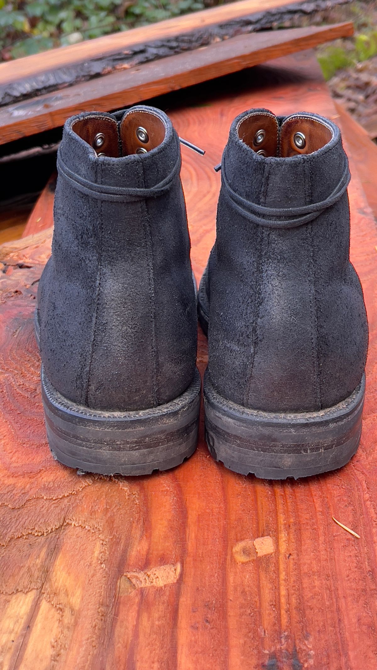 Photo by renee2day on December 4, 2023 of the Grant Stone Edward Boot in C.F. Stead Black Waxy Commander Suede.