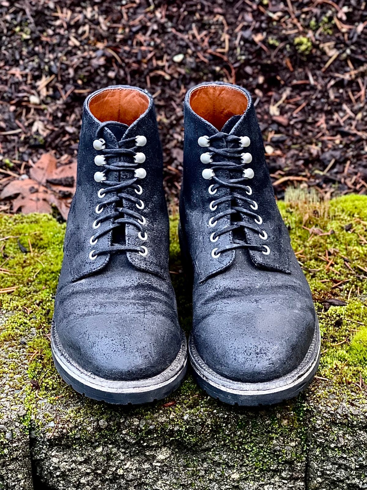 Photo by renee2day on January 3, 2024 of the Grant Stone Edward Boot in C.F. Stead Black Waxy Commander Suede.