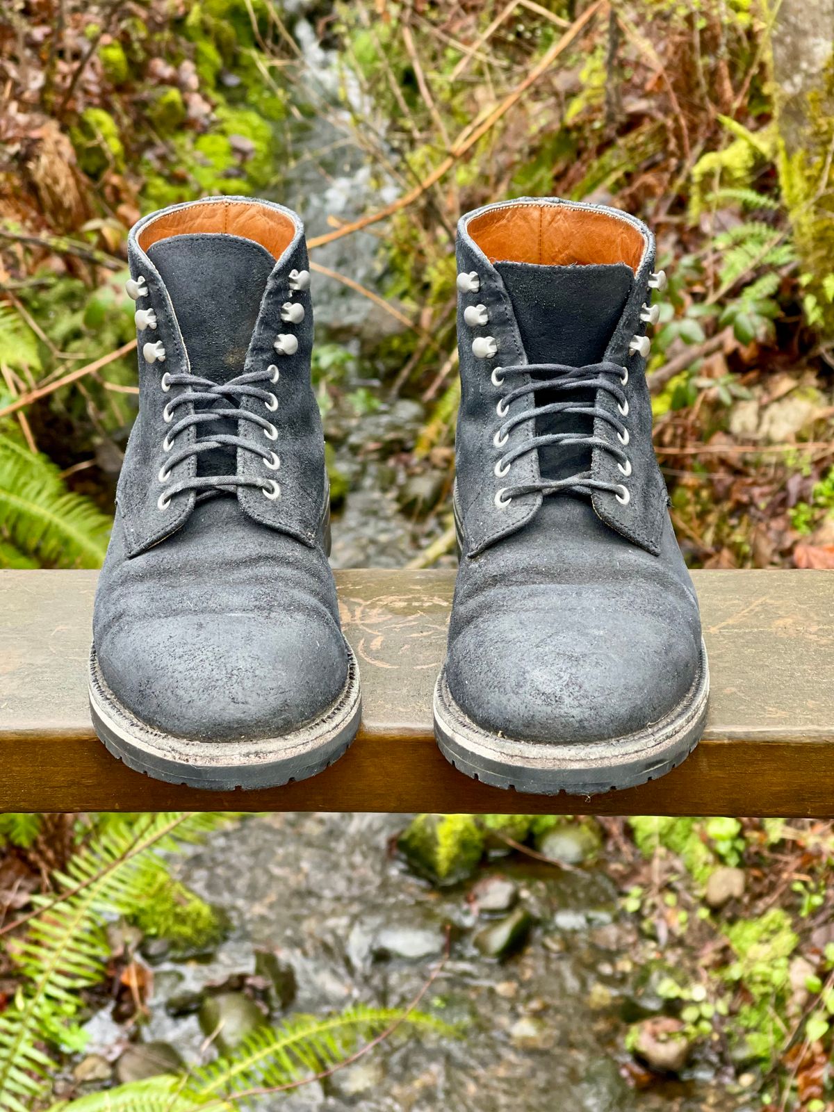 Photo by renee2day on March 3, 2024 of the Grant Stone Edward Boot in C.F. Stead Black Waxy Commander Suede.