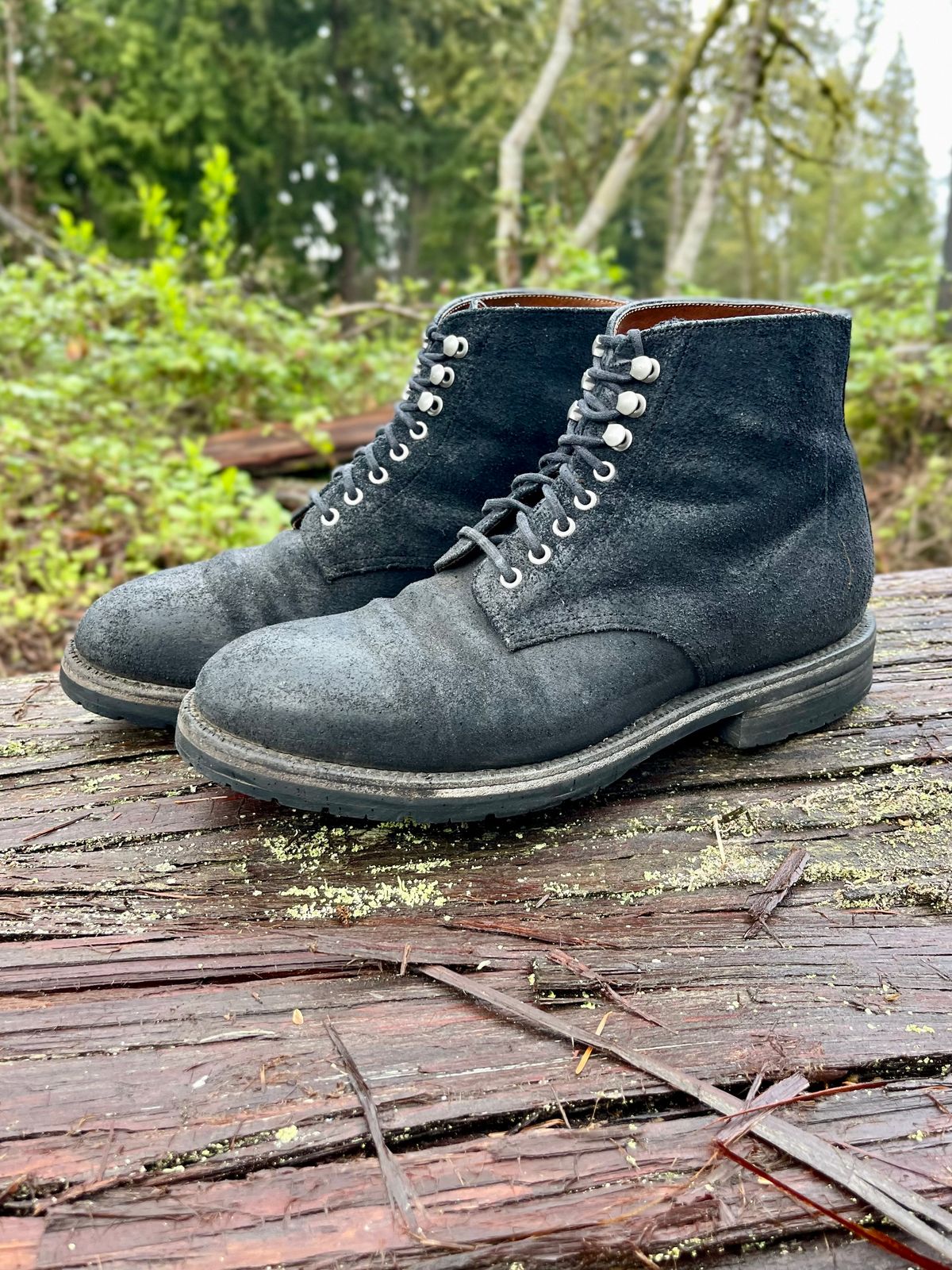 Photo by renee2day on April 5, 2024 of the Grant Stone Edward Boot in C.F. Stead Black Waxy Commander Suede.