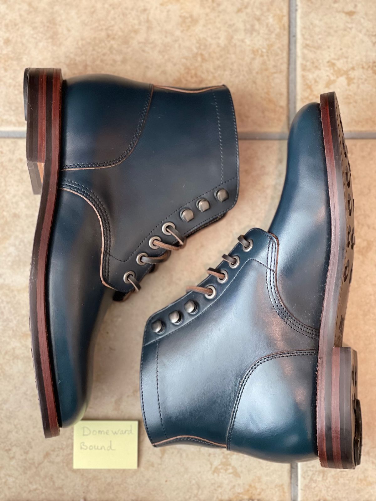 Photo by renee2day on October 1, 2023 of the Grant Stone Diesel Boot in Horween Navy Chromexcel.