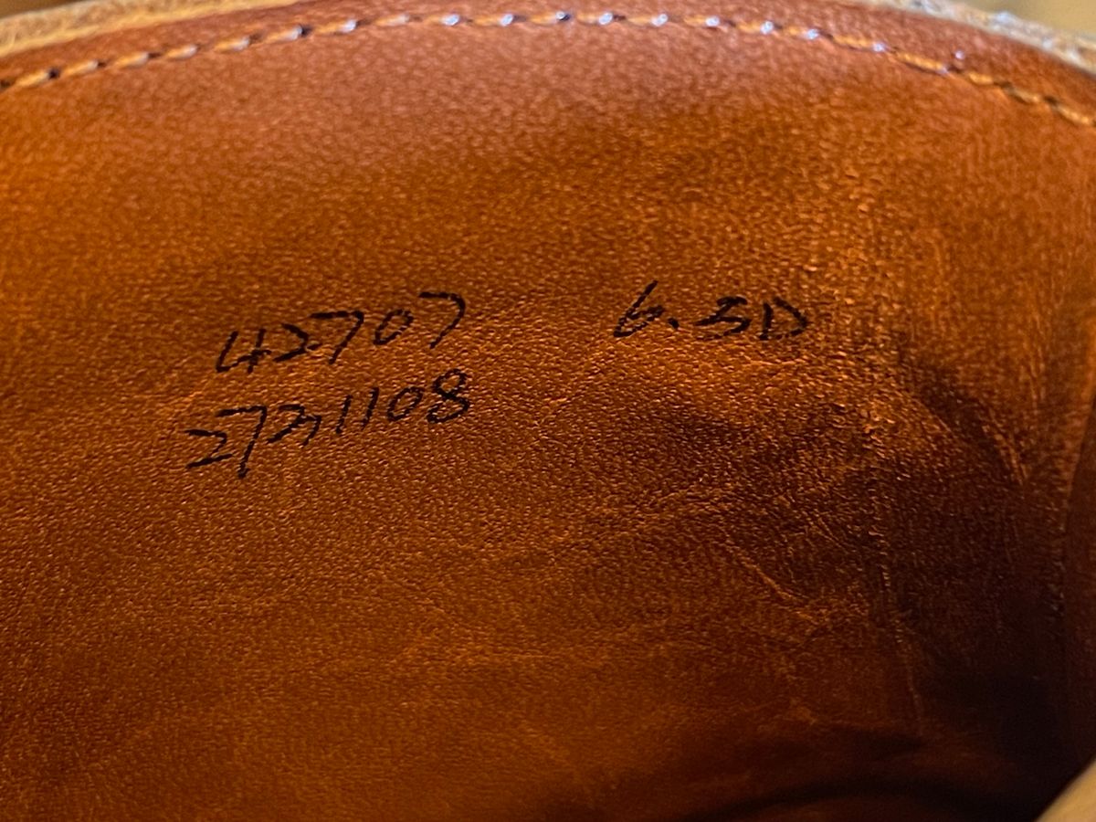 Photo by renee2day on October 1, 2023 of the Grant Stone Diesel Boot in Horween Navy Chromexcel.