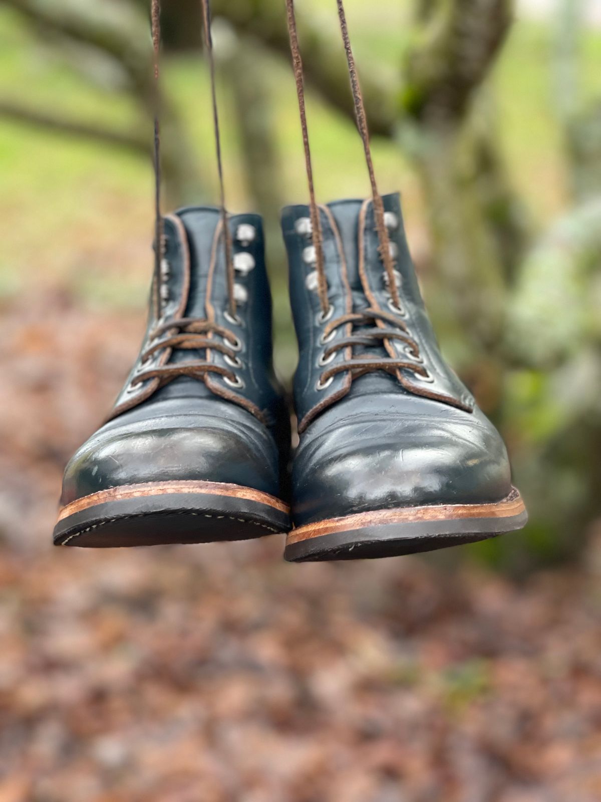 Photo by renee2day on January 19, 2024 of the Grant Stone Diesel Boot in Horween Navy Chromexcel.