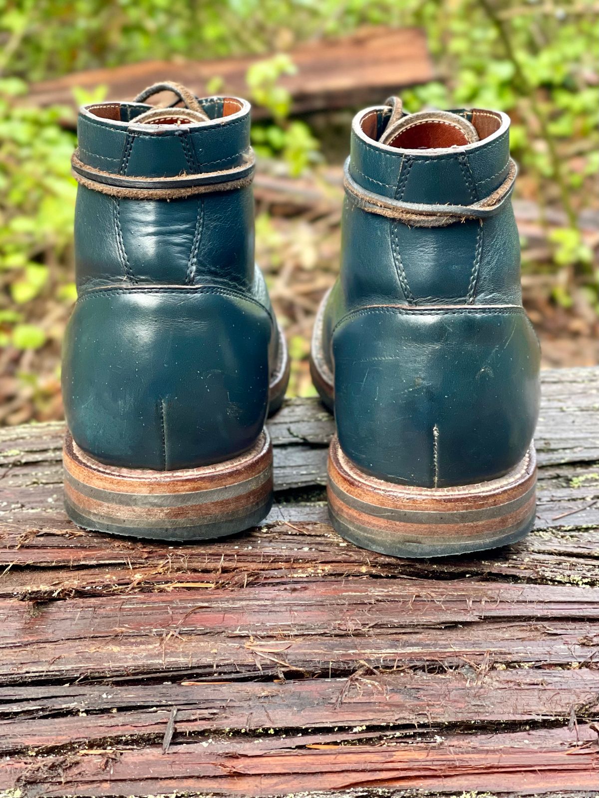 Photo by renee2day on April 5, 2024 of the Grant Stone Diesel Boot in Horween Navy Chromexcel.