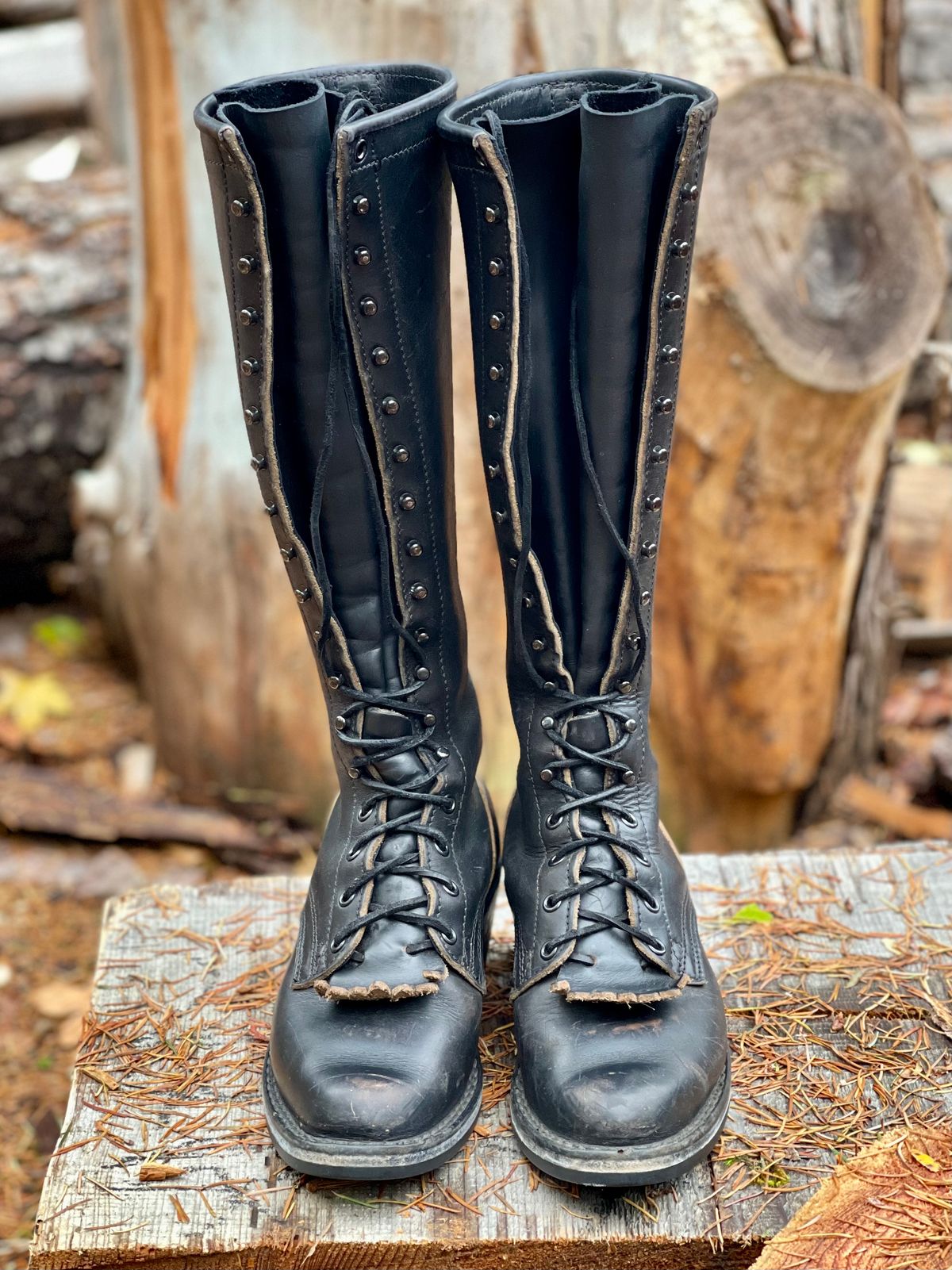 Photo by renee2day on November 4, 2025 of the Nicks Packer in Horween Black Chromexcel.