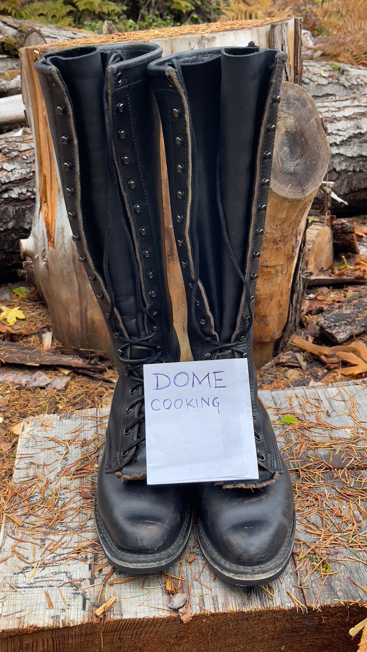 Photo by renee2day on November 4, 2025 of the Nicks Packer in Horween Black Chromexcel.