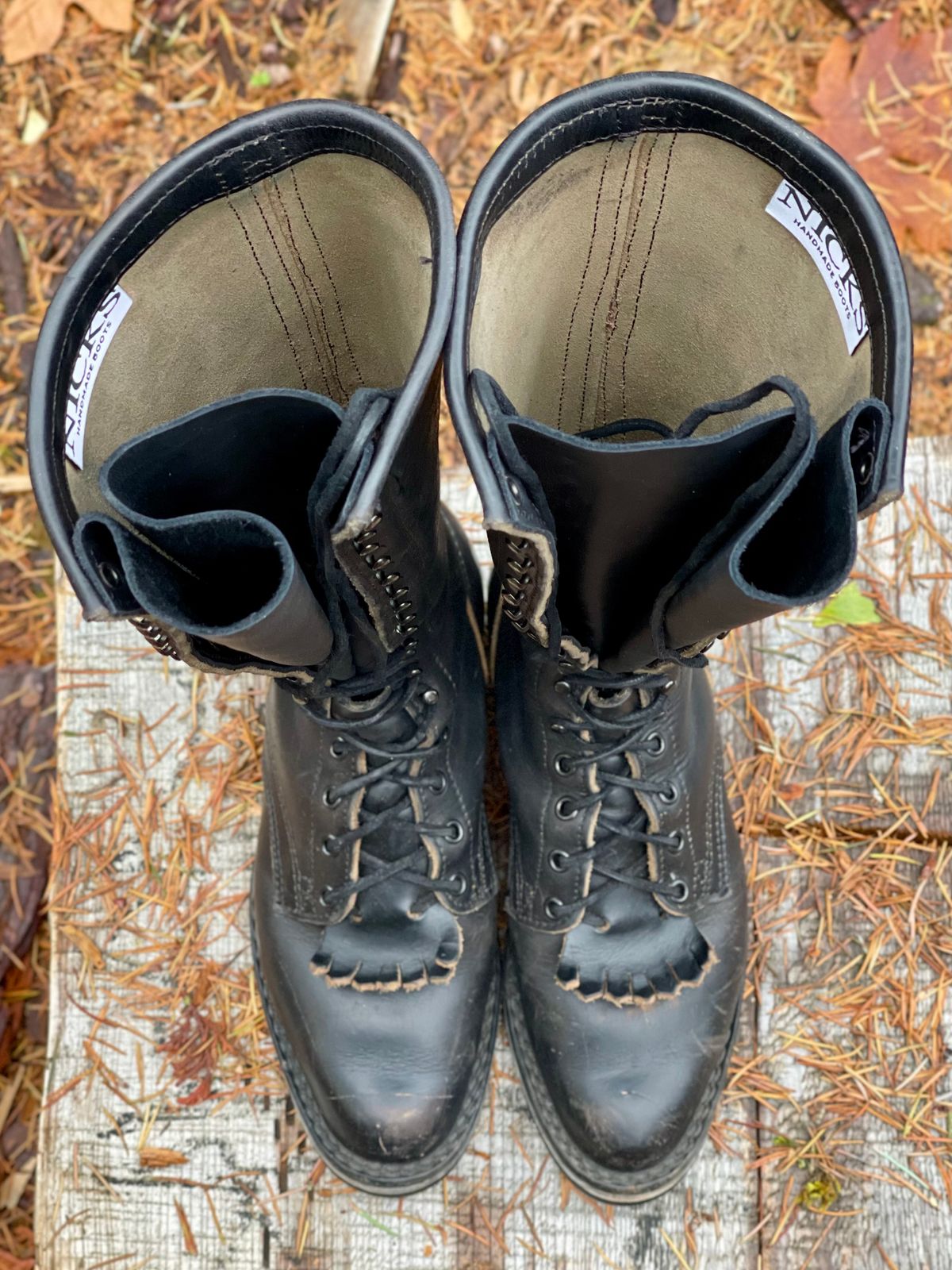 Photo by renee2day on November 4, 2025 of the Nicks Packer in Horween Black Chromexcel.