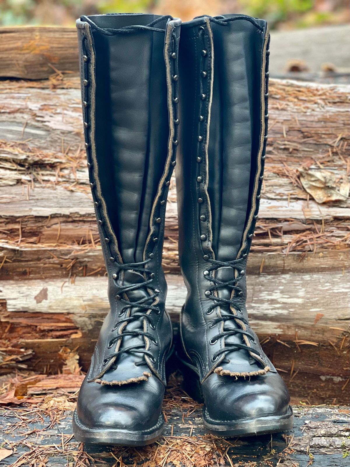 Photo by renee2day on December 2, 2025 of the Nicks Packer in Horween Black Chromexcel.