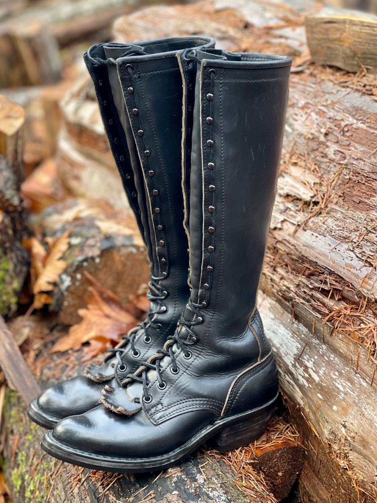 Photo by renee2day on December 2, 2025 of the Nicks Packer in Horween Black Chromexcel.