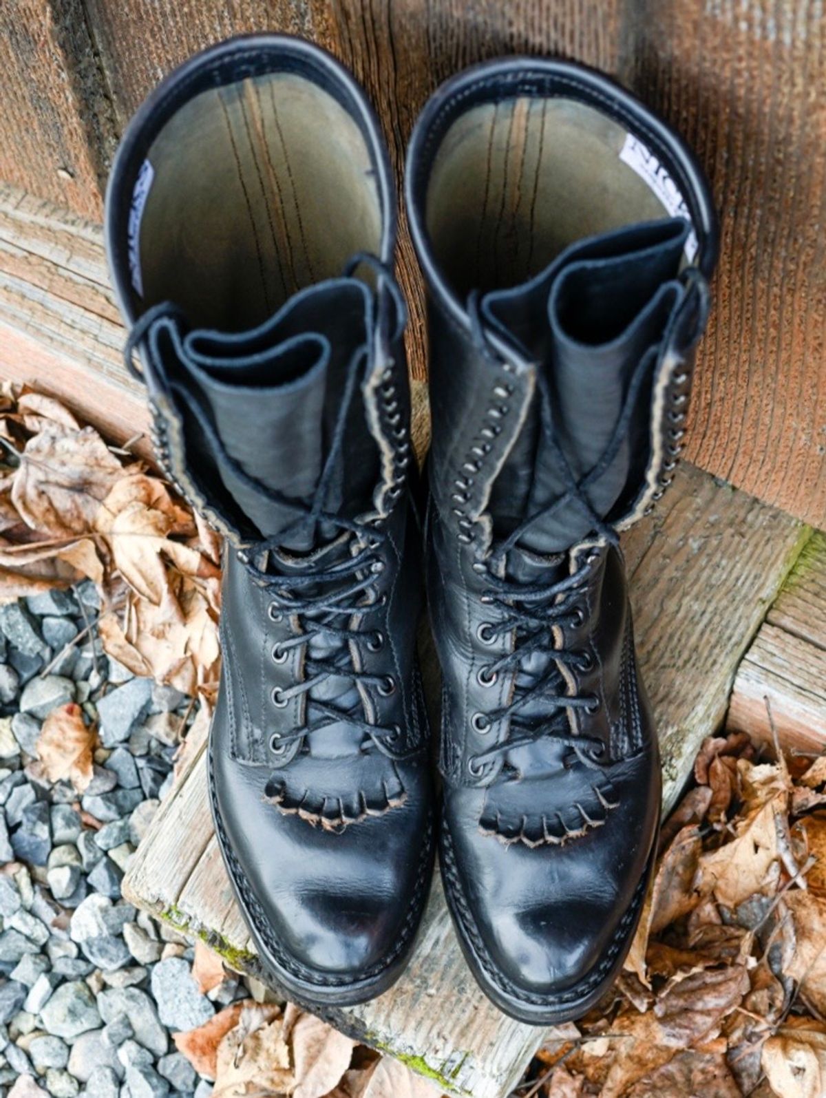 Photo by renee2day on February 5, 2026 of the Nicks Packer in Horween Black Chromexcel.