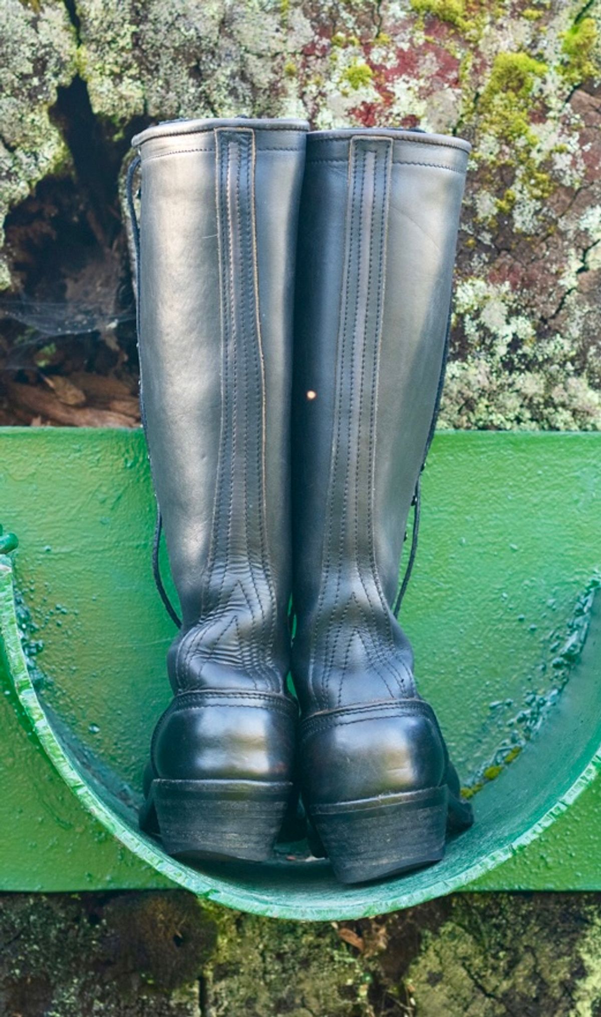 Photo by renee2day on March 3, 2026 of the Nicks Packer in Horween Black Chromexcel.