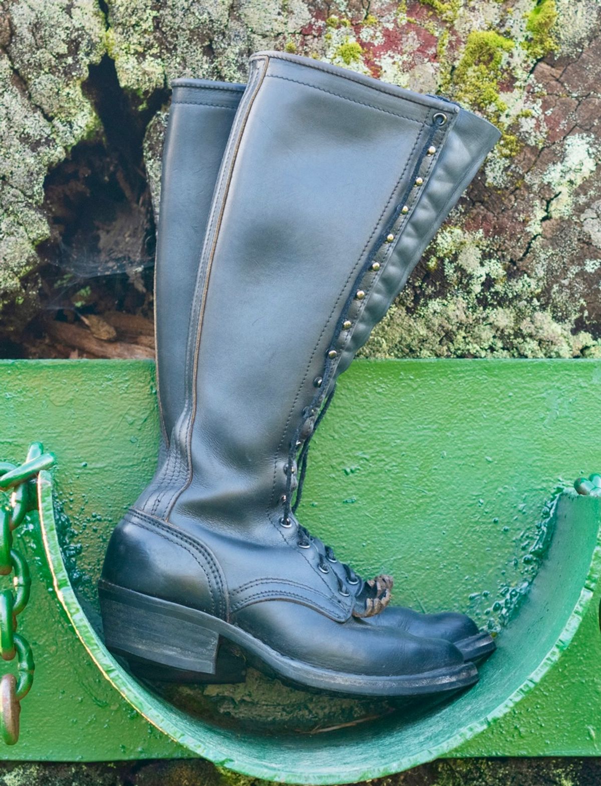 Photo by renee2day on March 3, 2026 of the Nicks Packer in Horween Black Chromexcel.