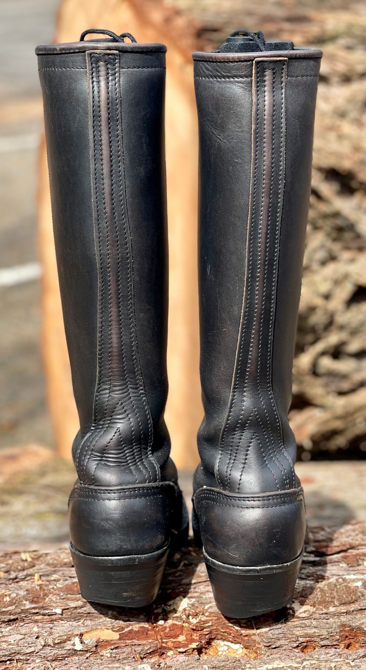 Photo by renee2day on April 5, 2026 of the Nicks Packer in Horween Black Chromexcel.