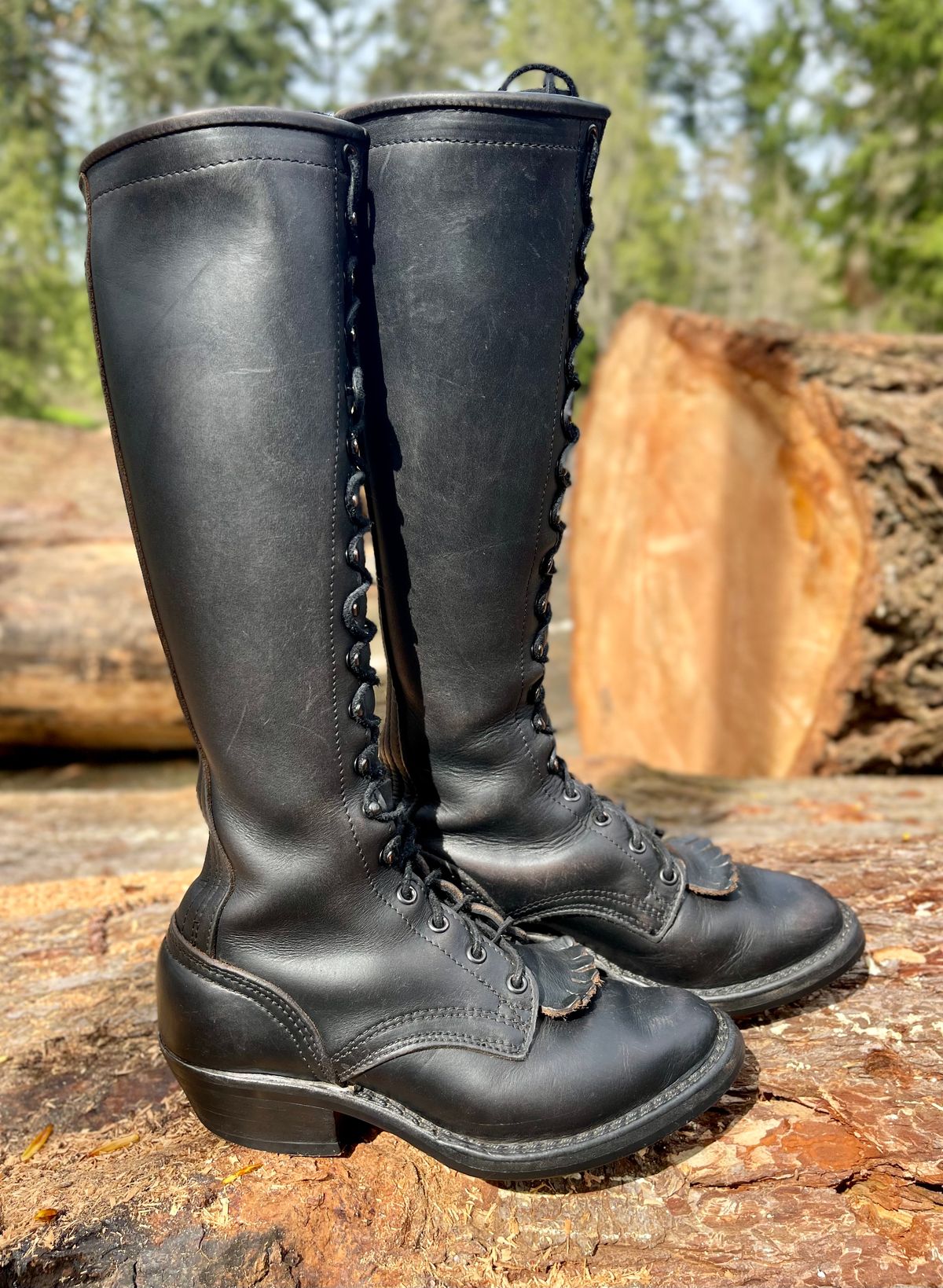 Photo by renee2day on April 5, 2026 of the Nicks Packer in Horween Black Chromexcel.