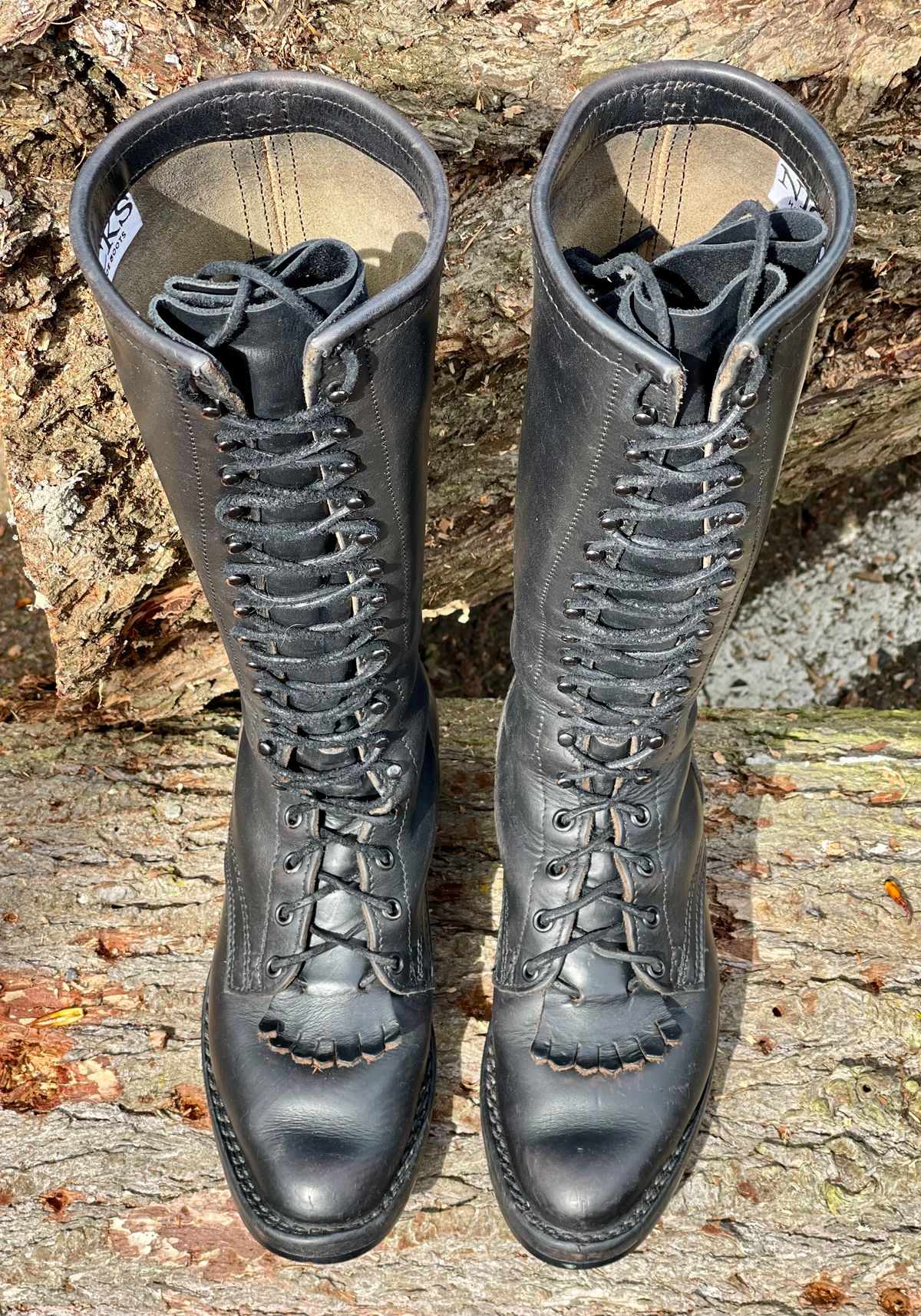 Photo by renee2day on April 5, 2026 of the Nicks Packer in Horween Black Chromexcel.